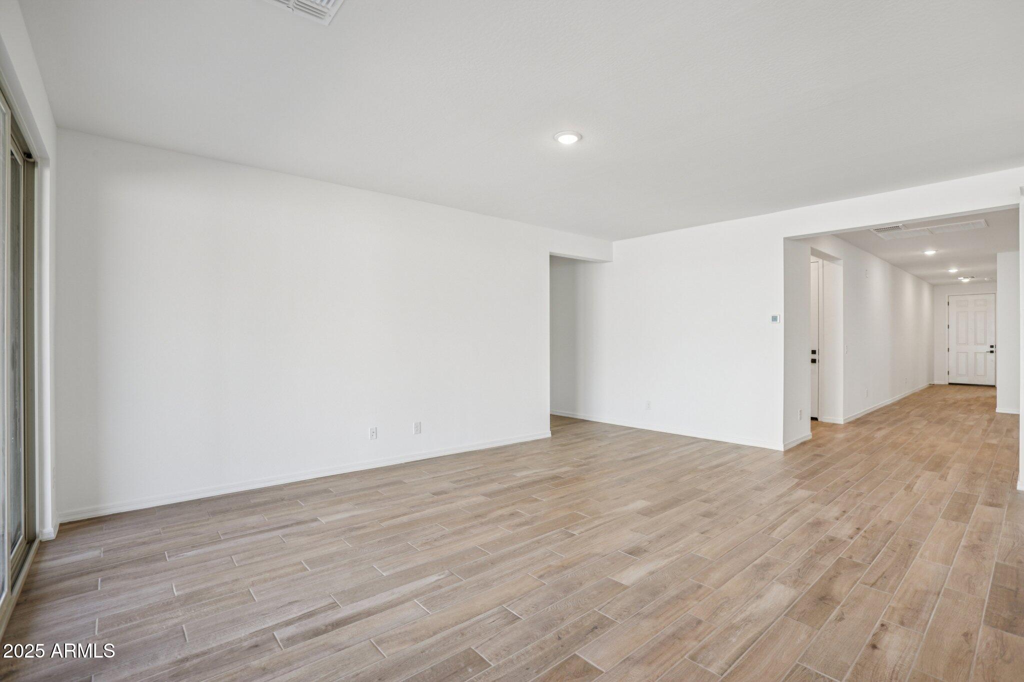 5528 W HOPI Trail