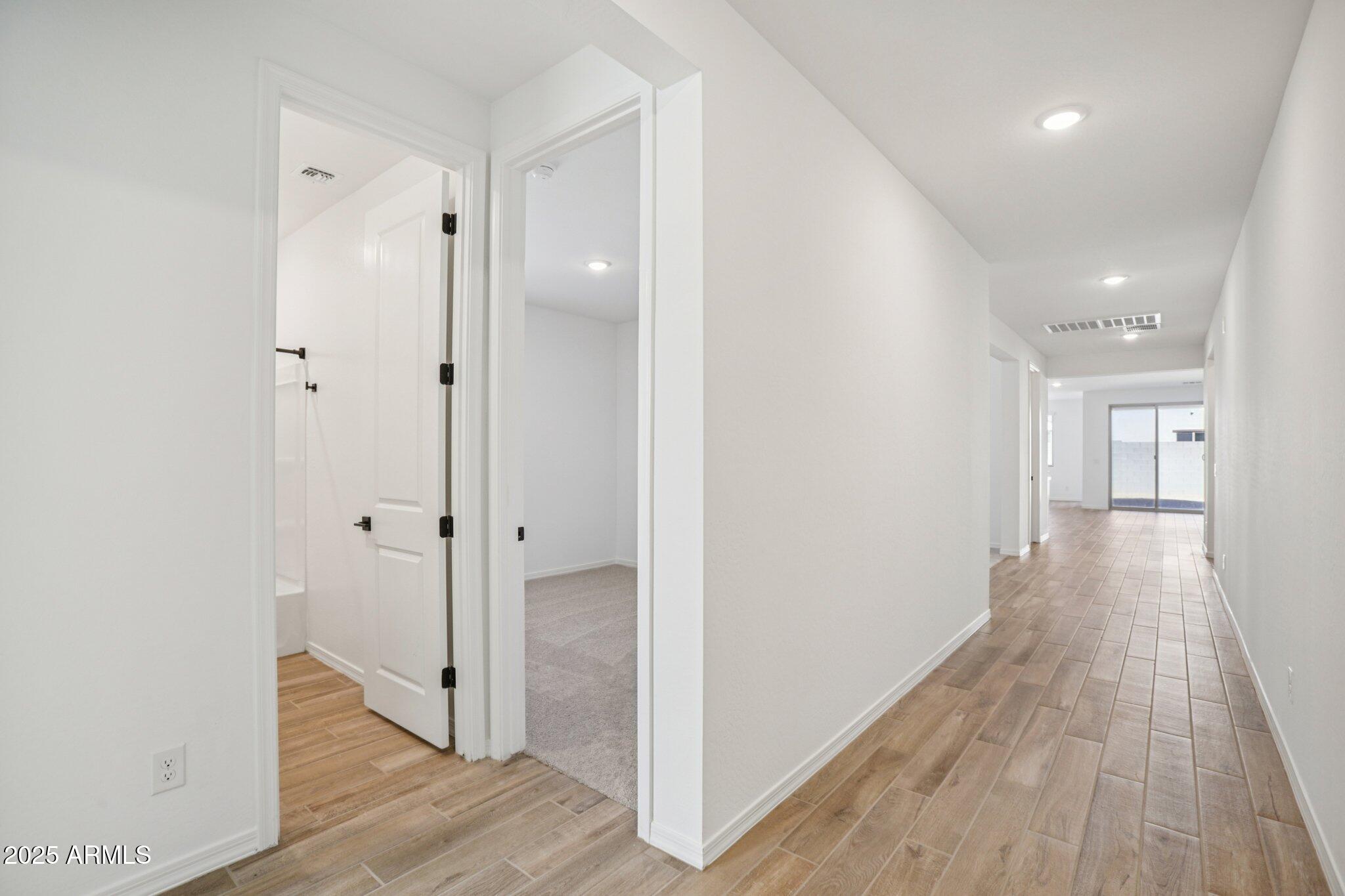 5528 W HOPI Trail