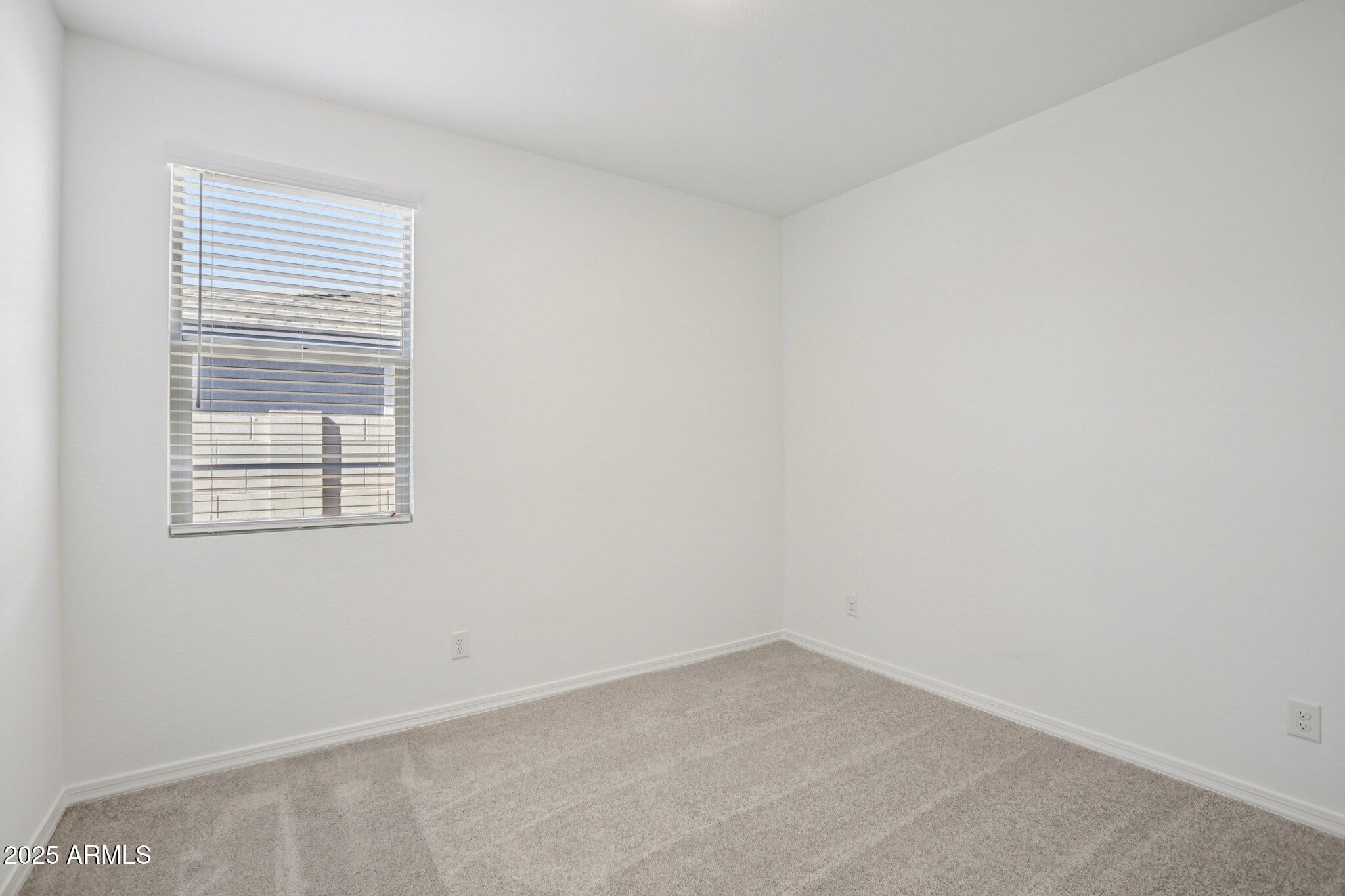 5528 W HOPI Trail