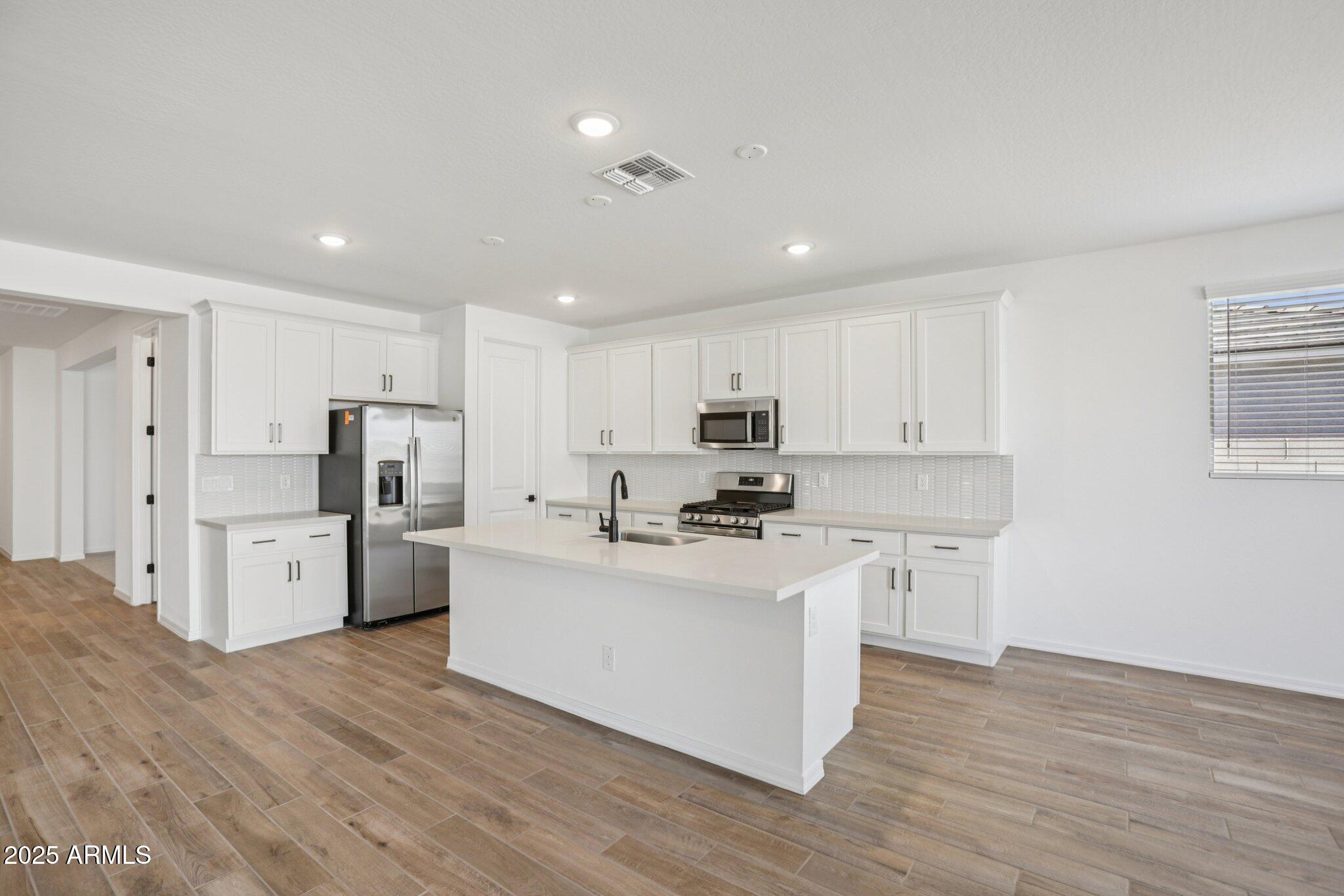 5528 W HOPI Trail