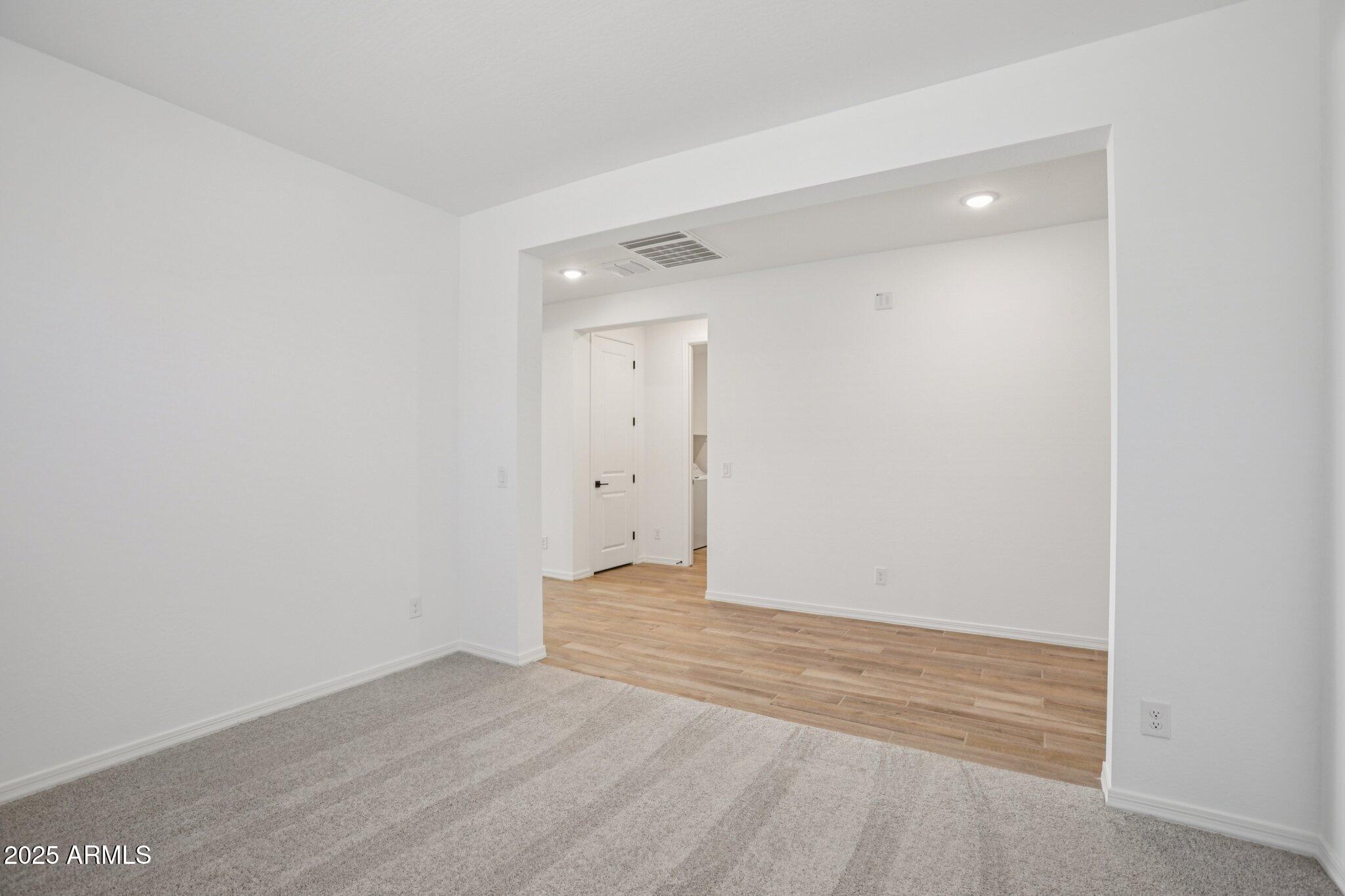 5528 W HOPI Trail