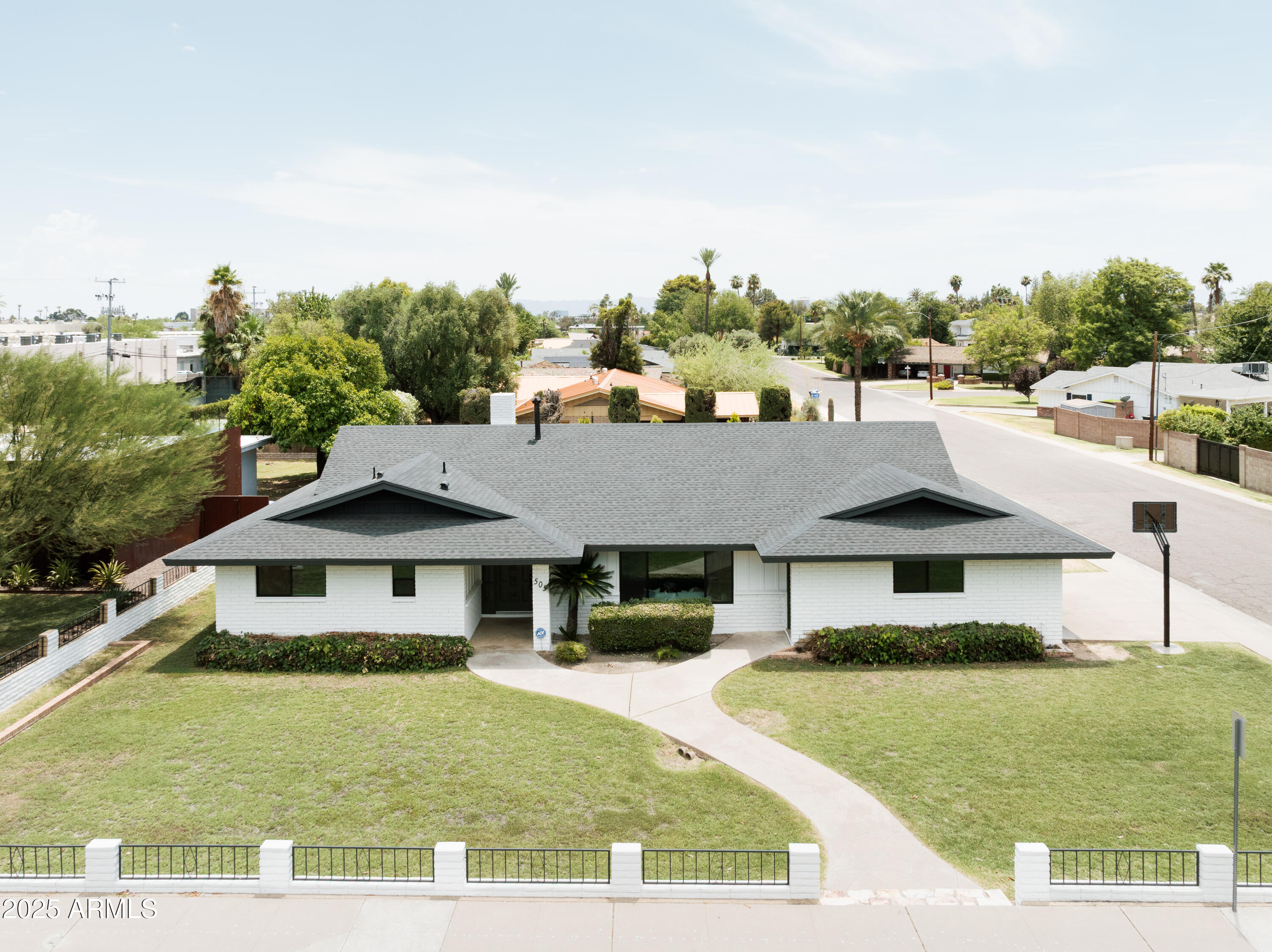 505 E ROSE Lane