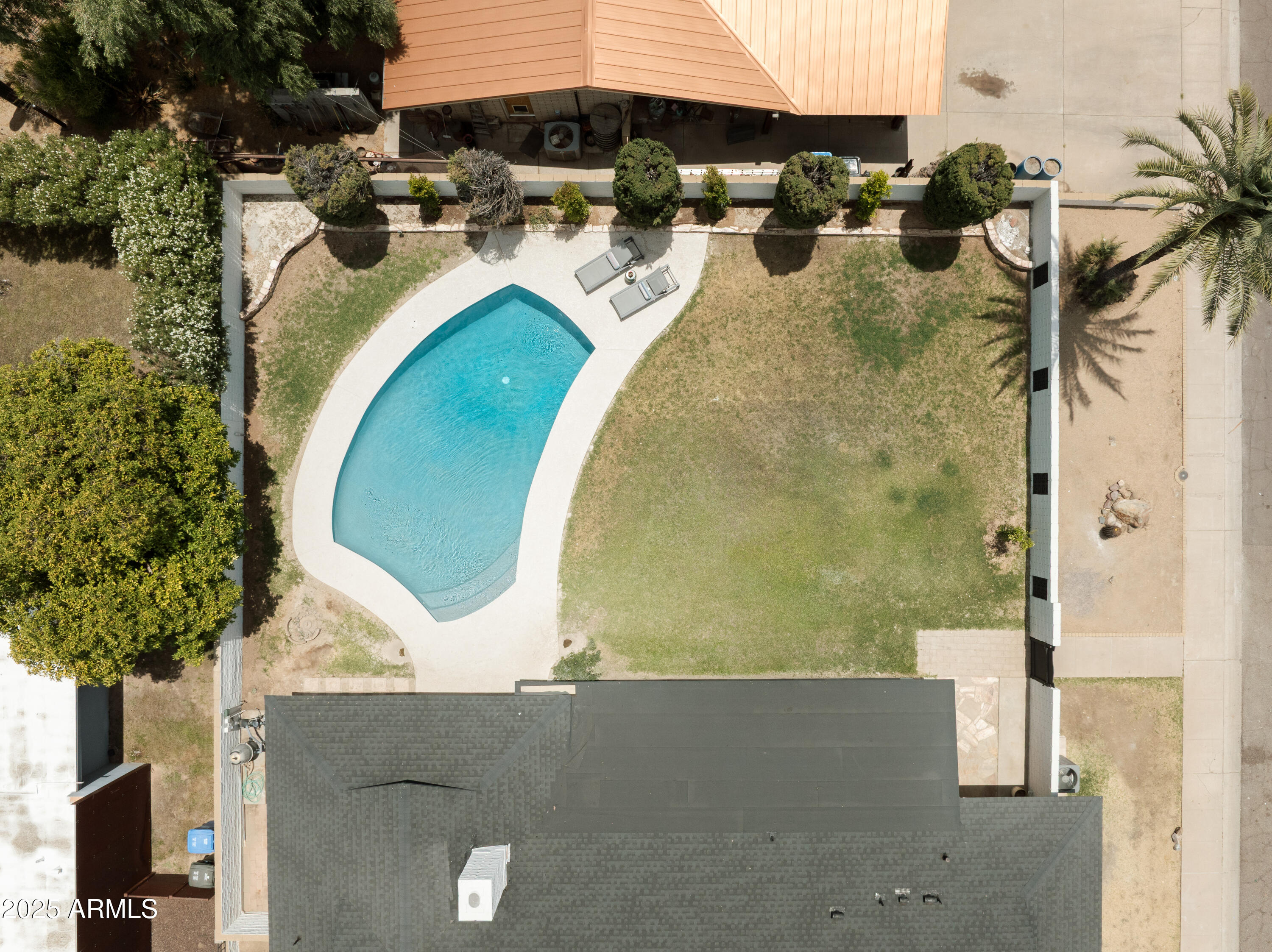 505 E ROSE Lane