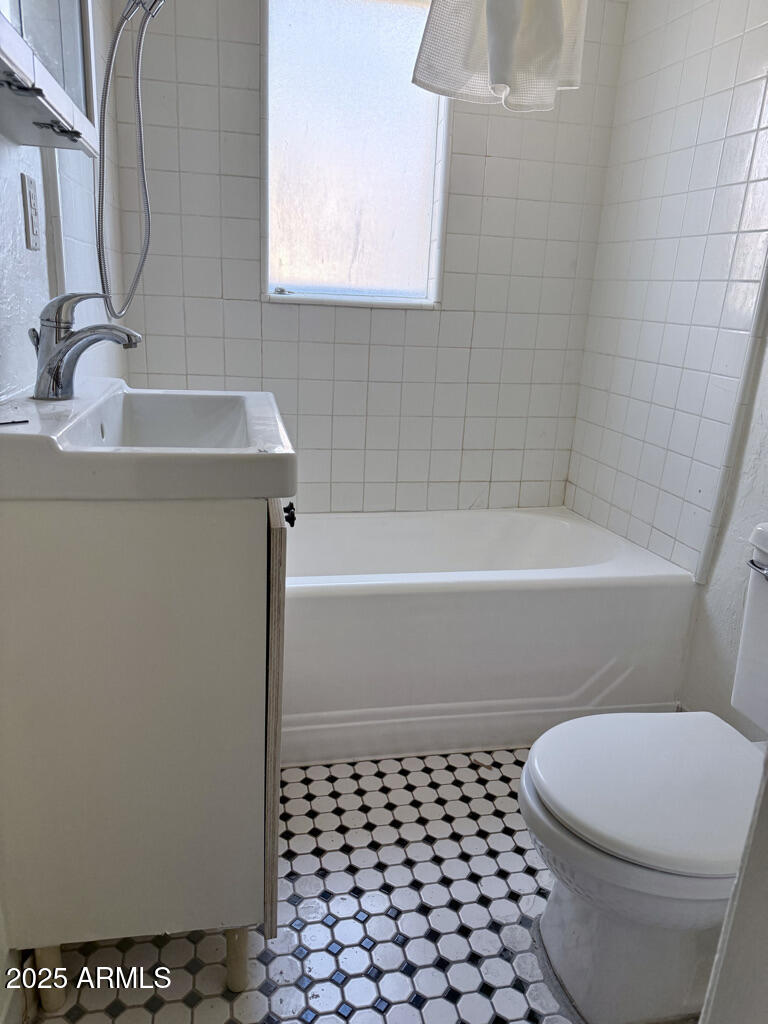 3721 N 12TH Street, A