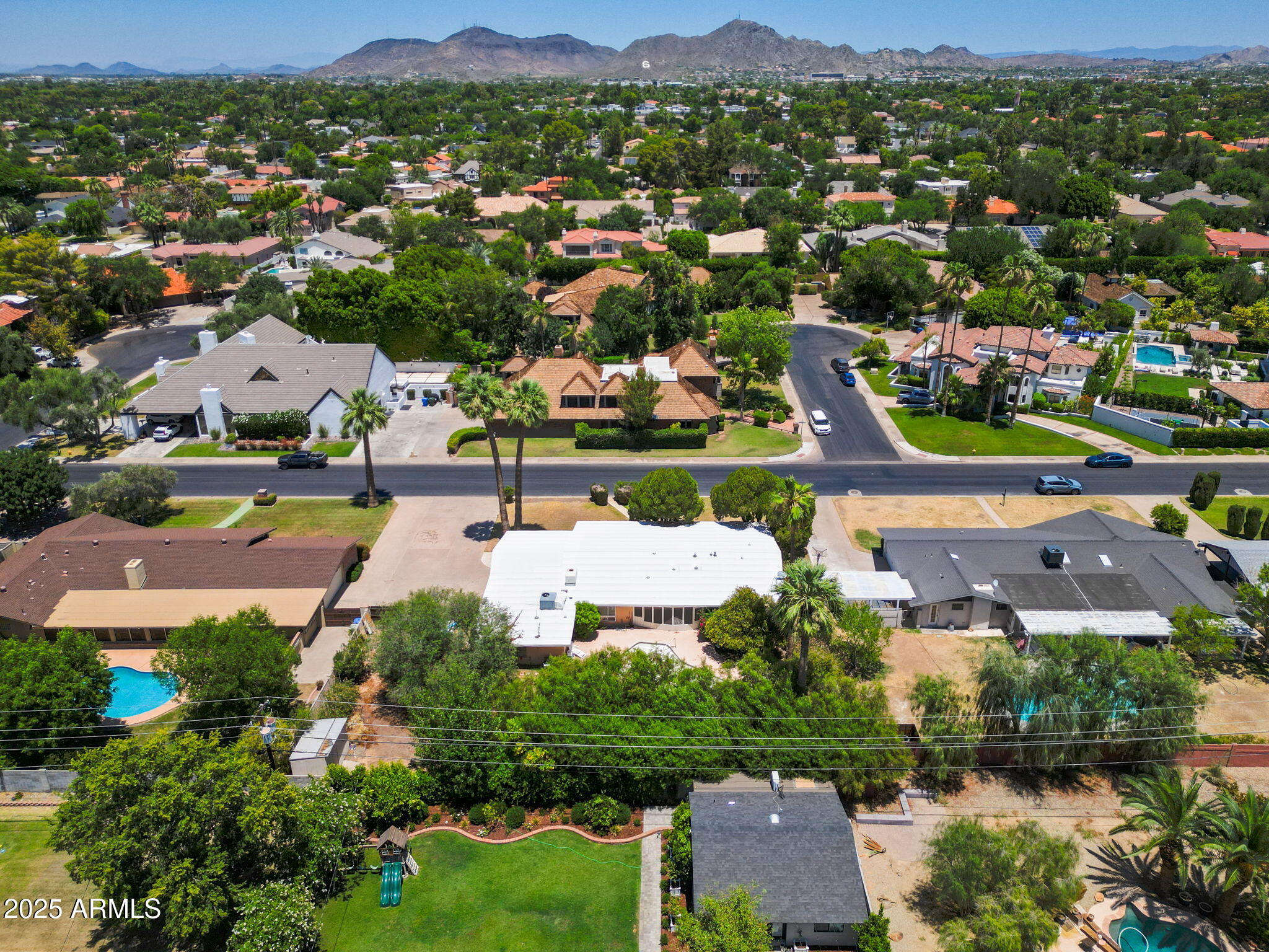 201 W GARDENIA Drive