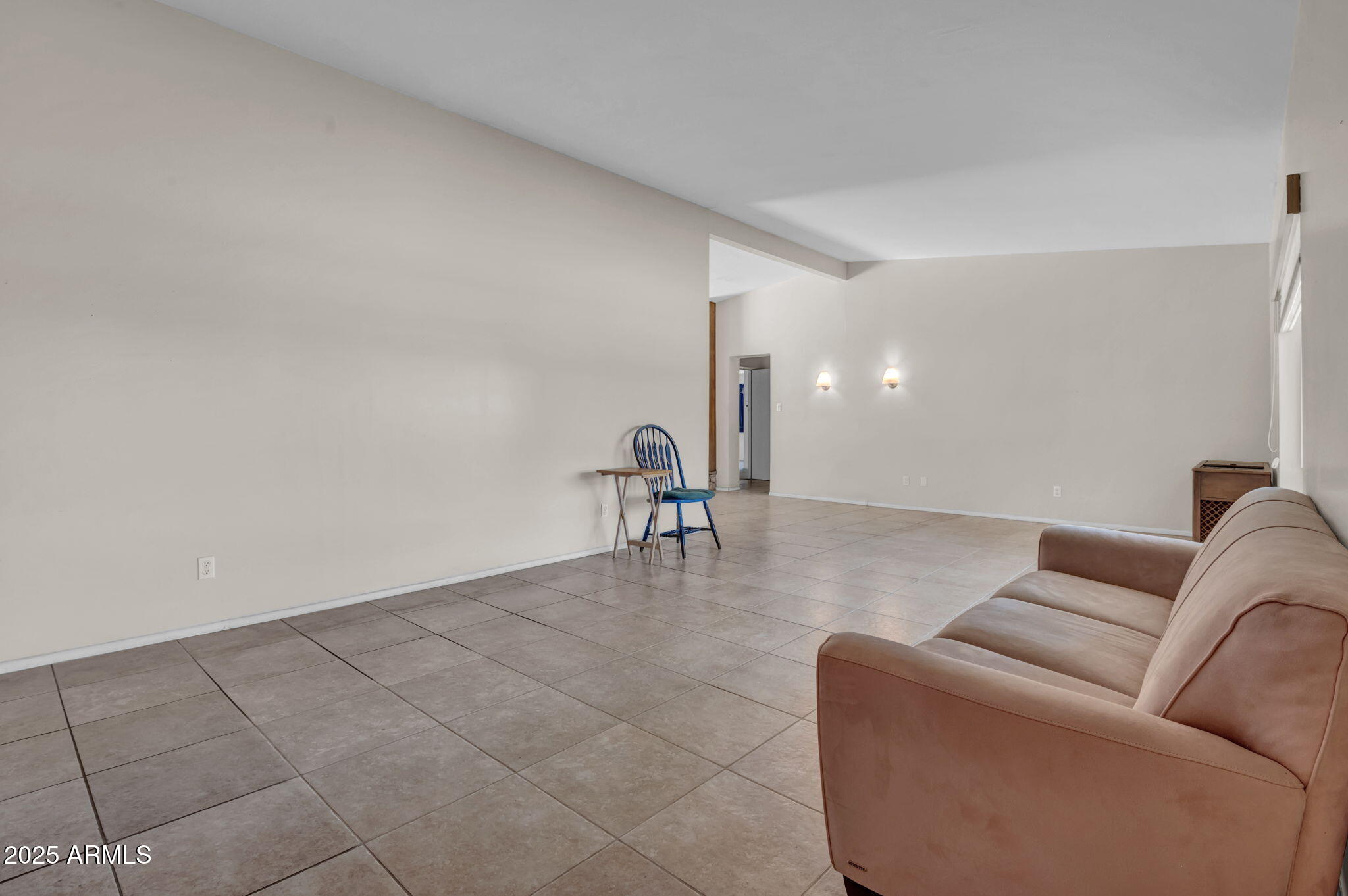 201 W GARDENIA Drive