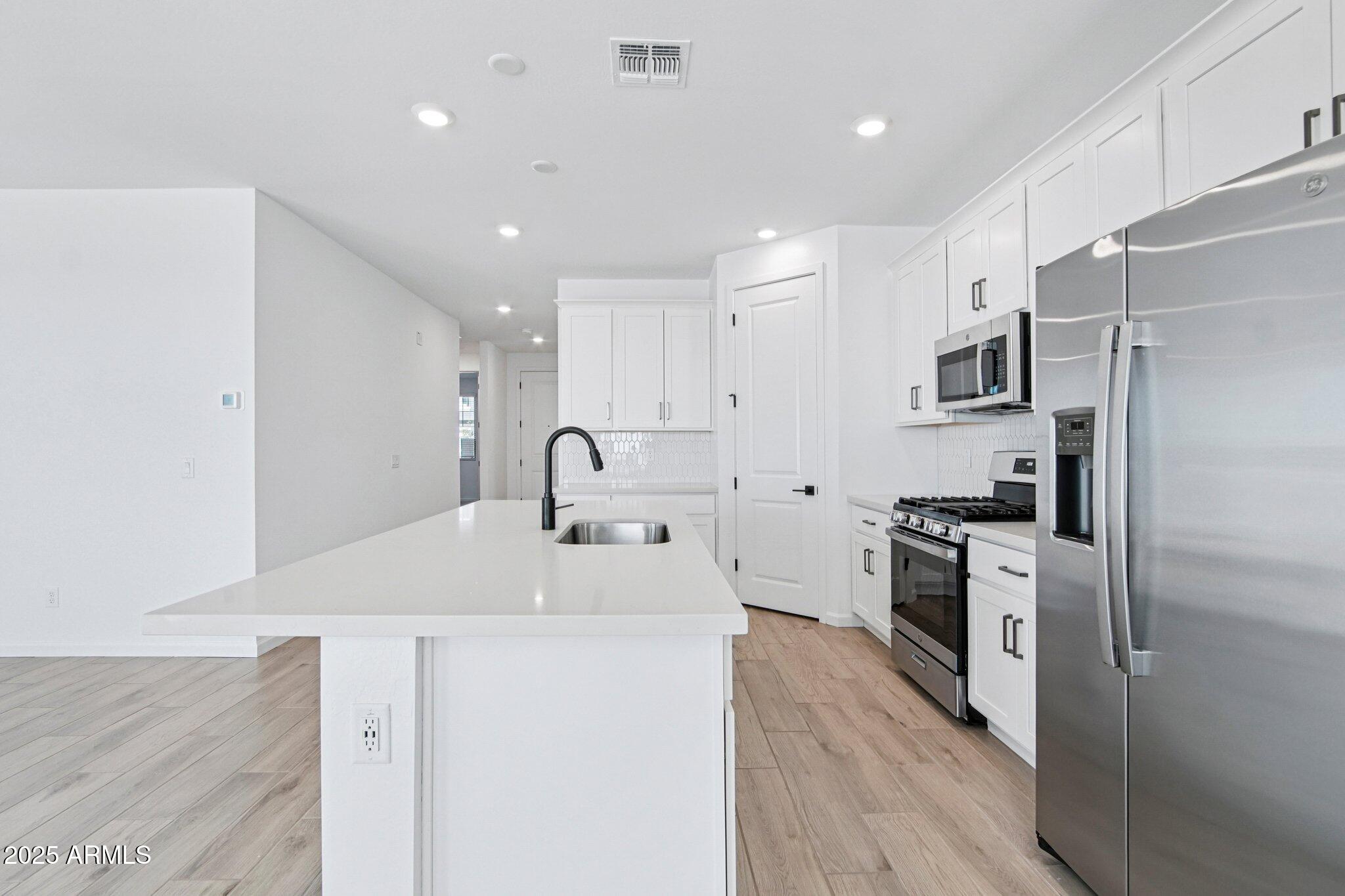 16201 W BAJADA Road