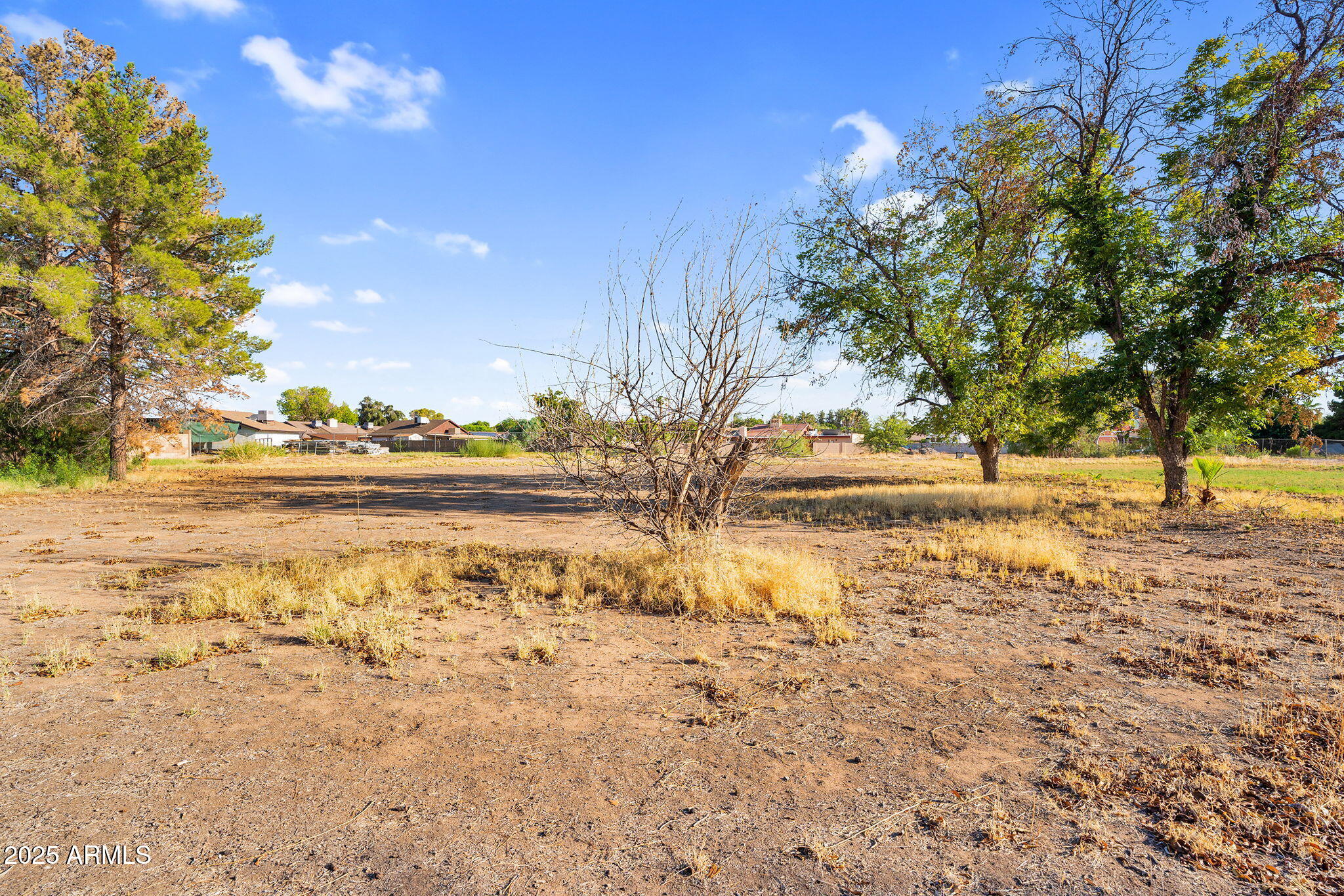 10637 W MISSOURI Avenue