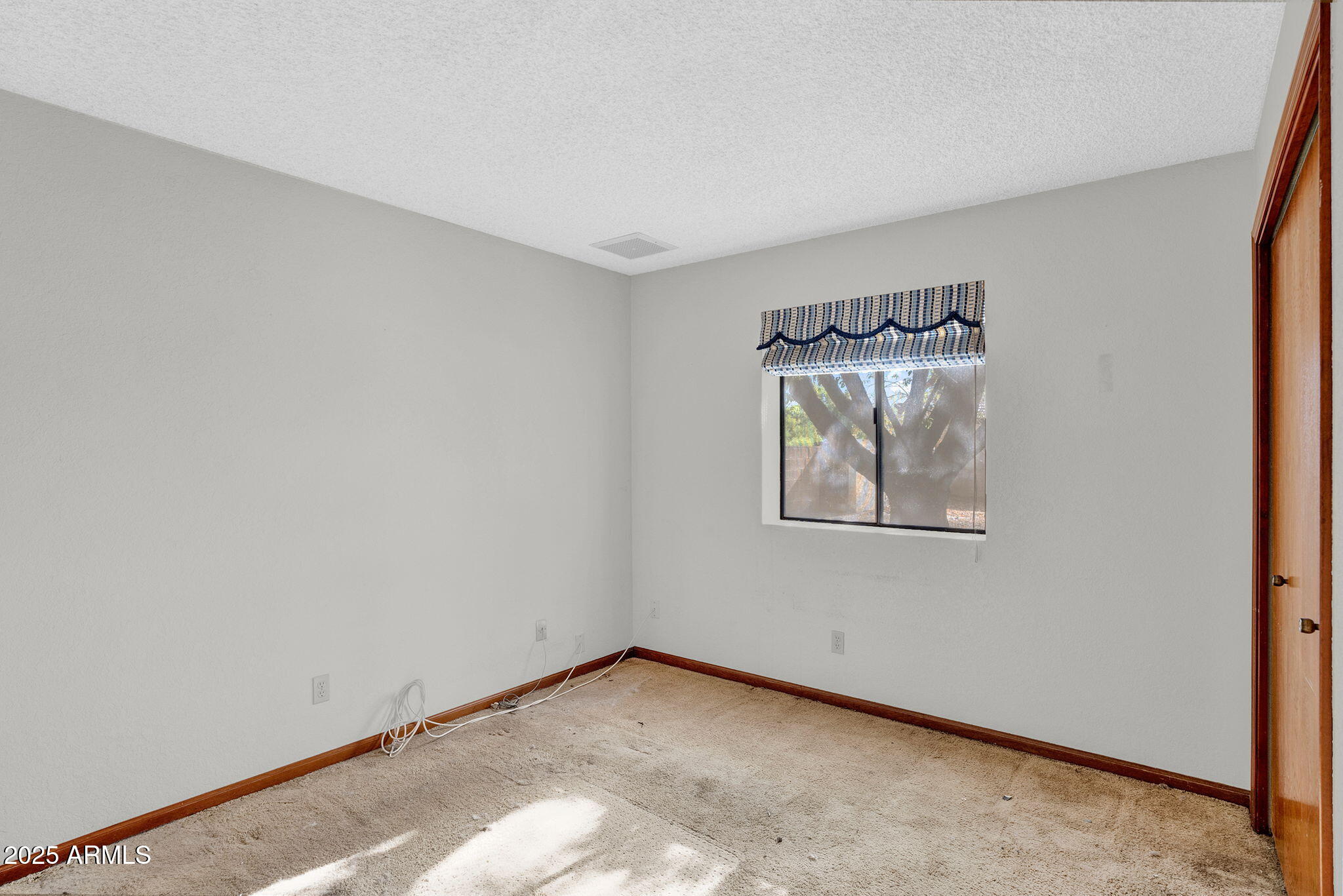 10637 W MISSOURI Avenue