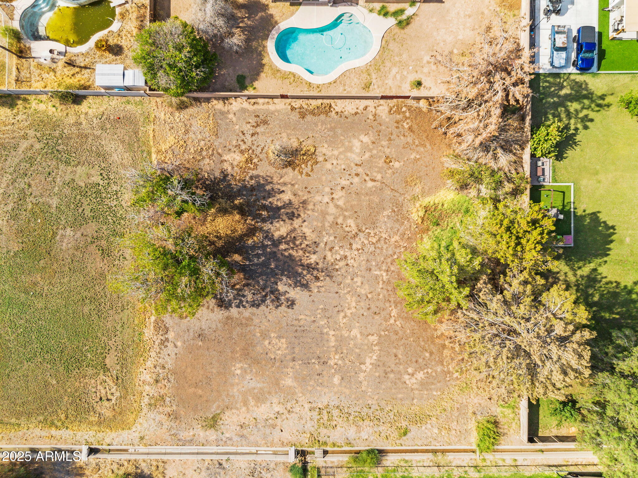 10637 W MISSOURI Avenue