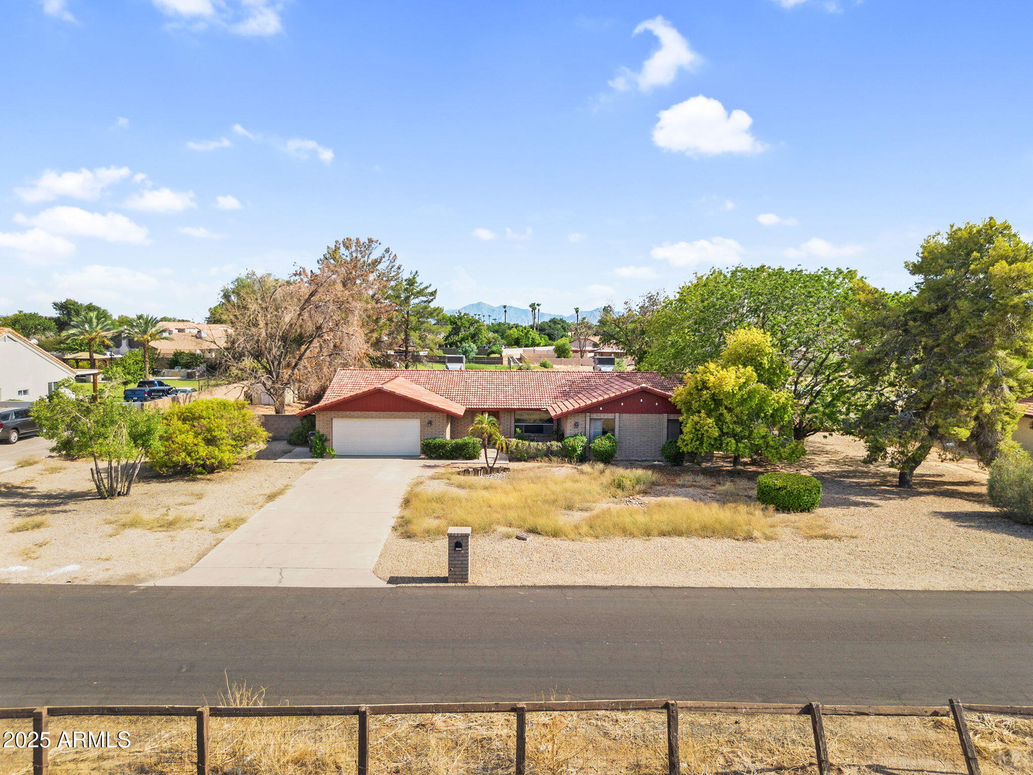 10637 W MISSOURI Avenue