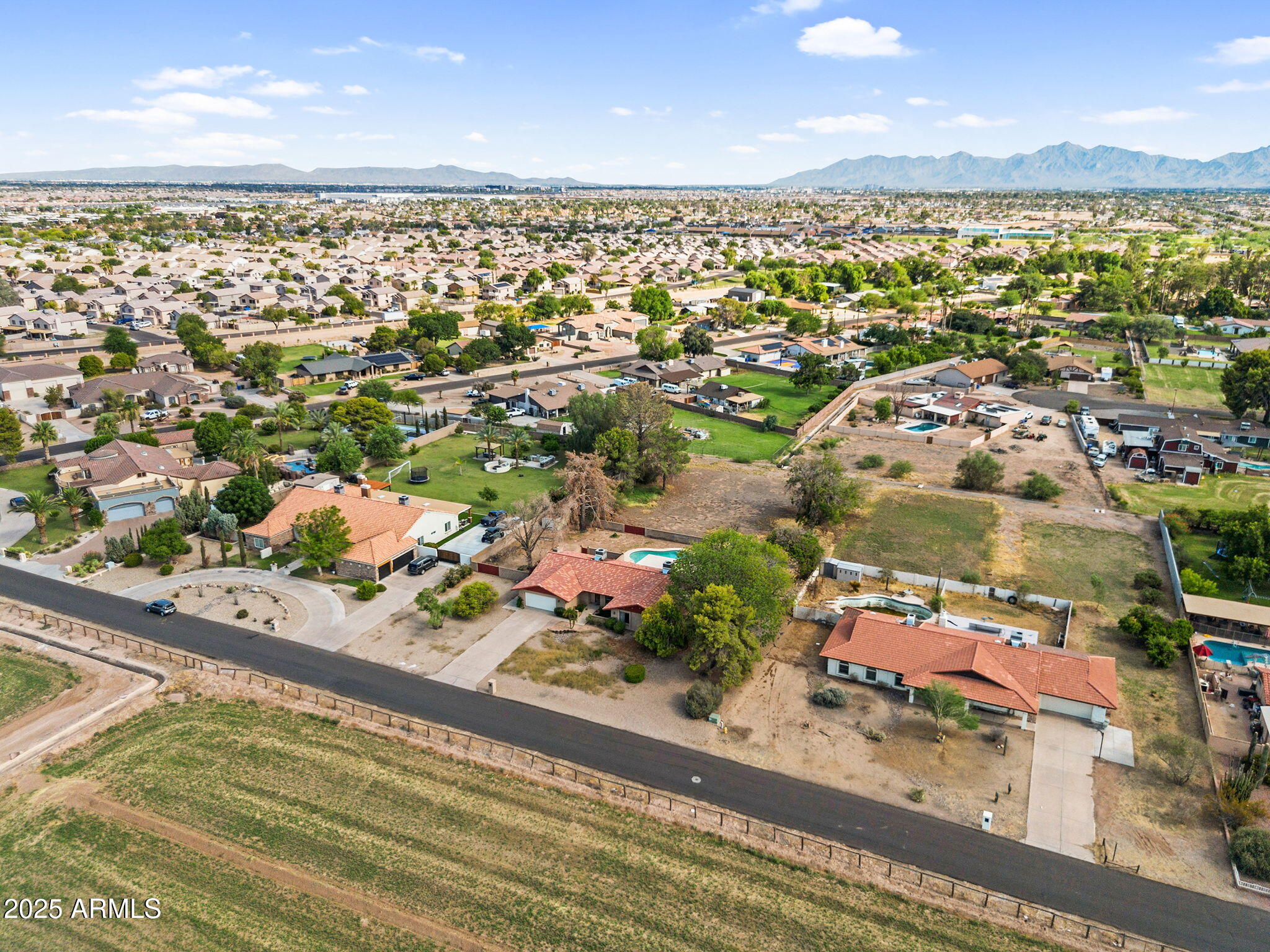 10637 W MISSOURI Avenue