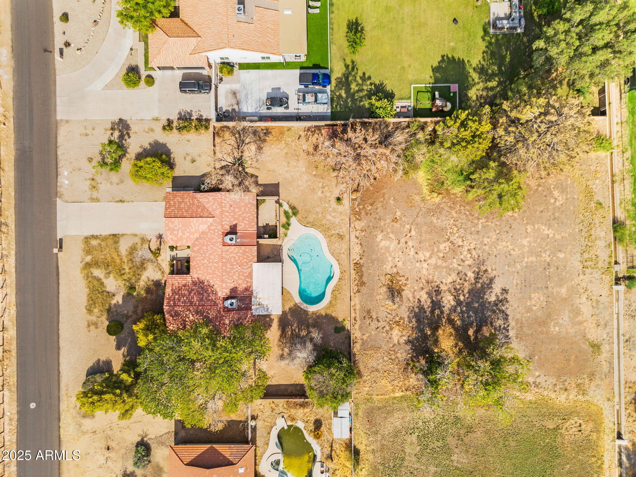 10637 W MISSOURI Avenue