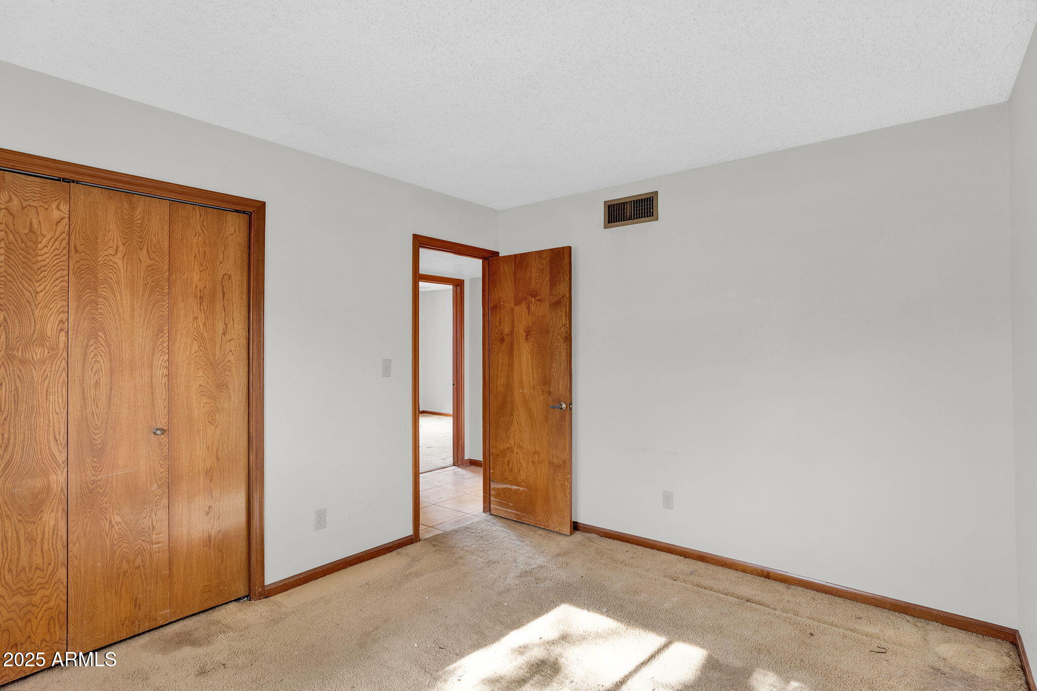 10637 W MISSOURI Avenue