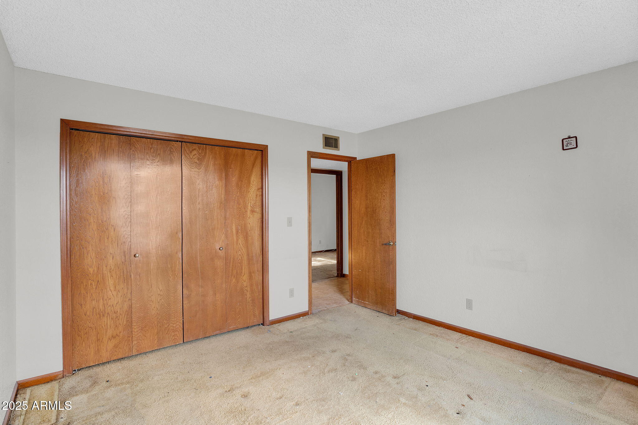 10637 W MISSOURI Avenue