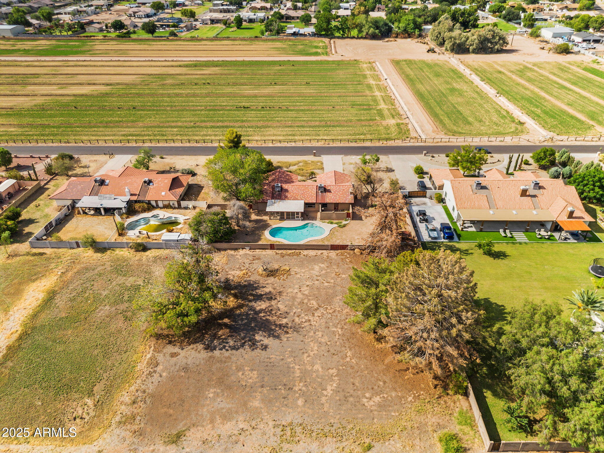 10637 W MISSOURI Avenue