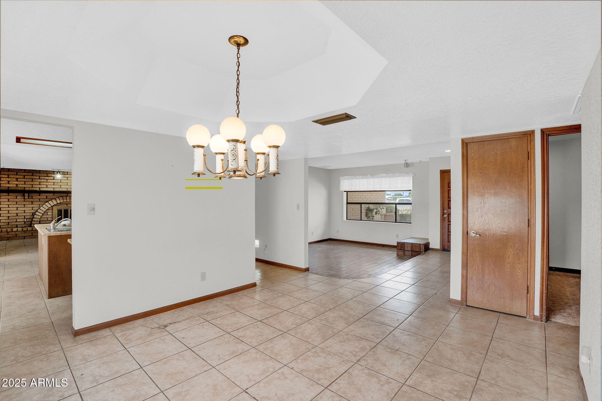 10637 W MISSOURI Avenue