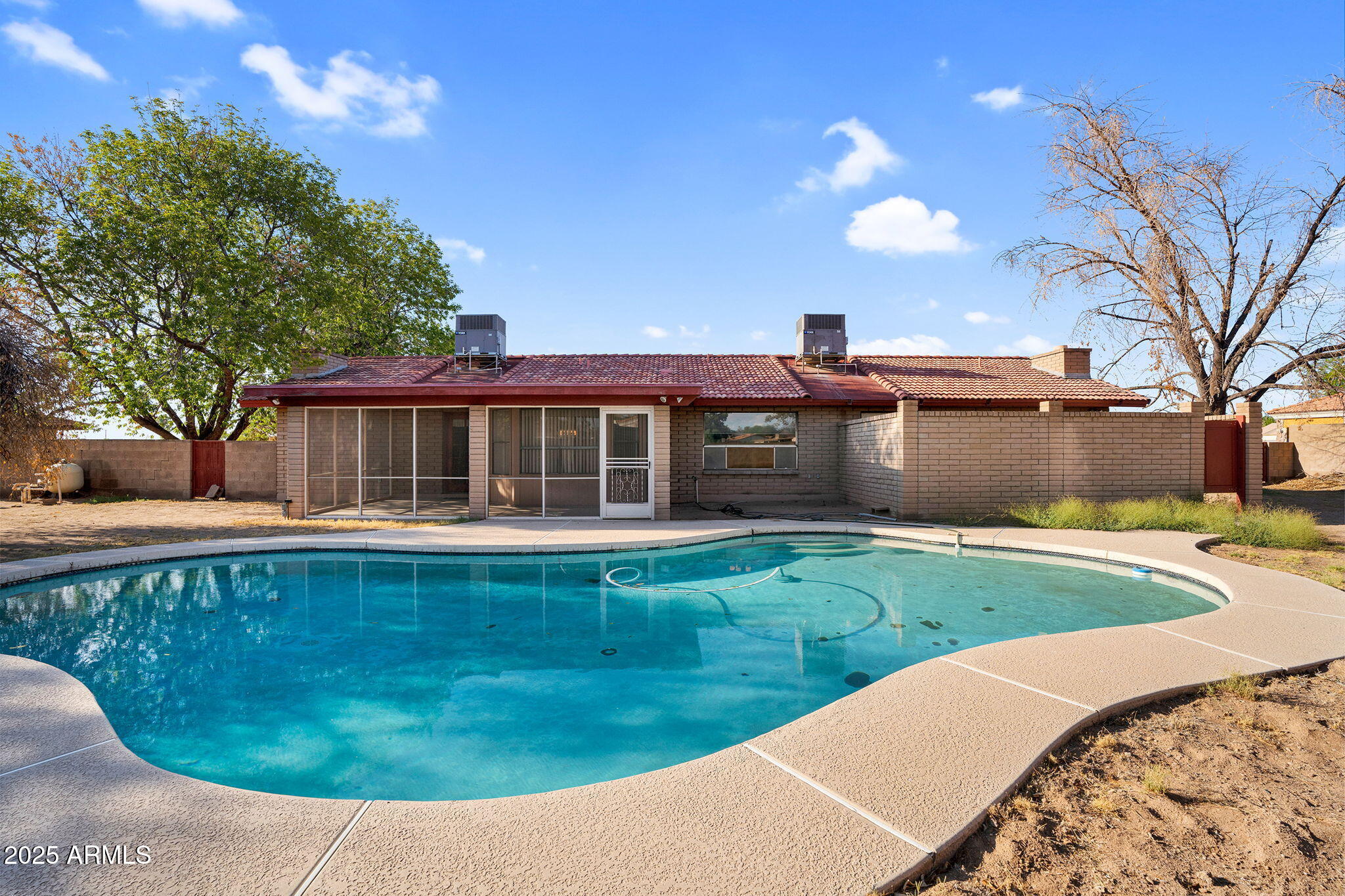 10637 W MISSOURI Avenue