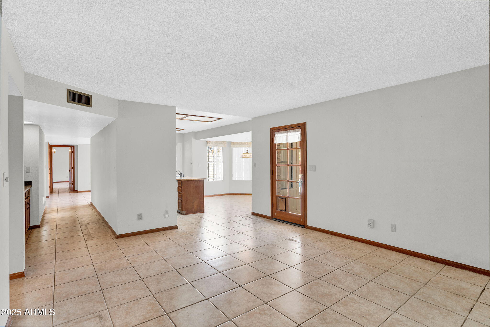 10637 W MISSOURI Avenue