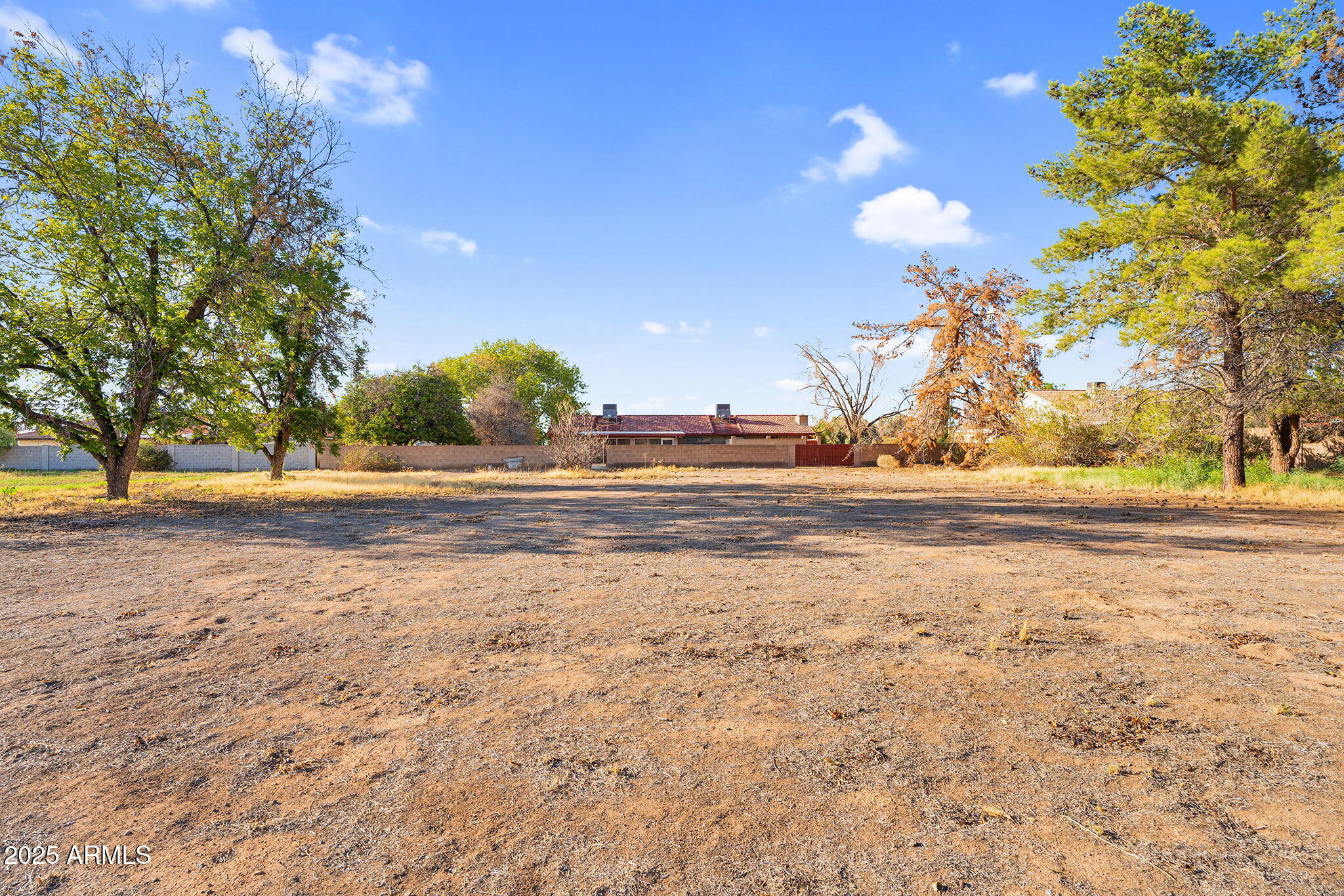 10637 W MISSOURI Avenue