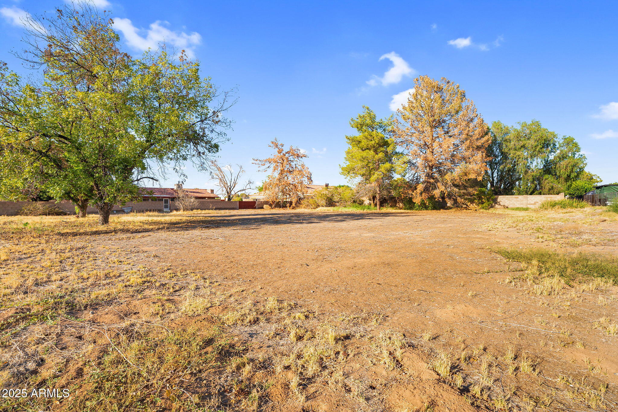 10637 W MISSOURI Avenue