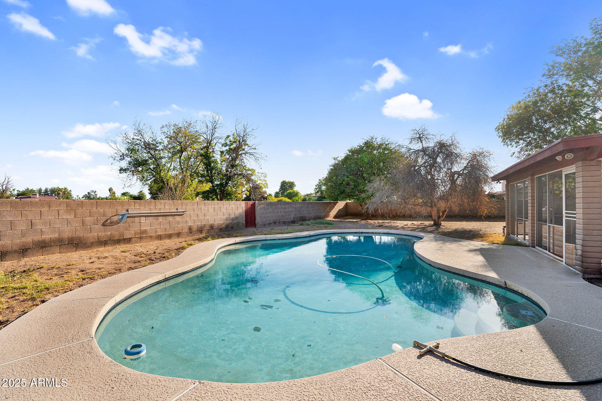 10637 W MISSOURI Avenue