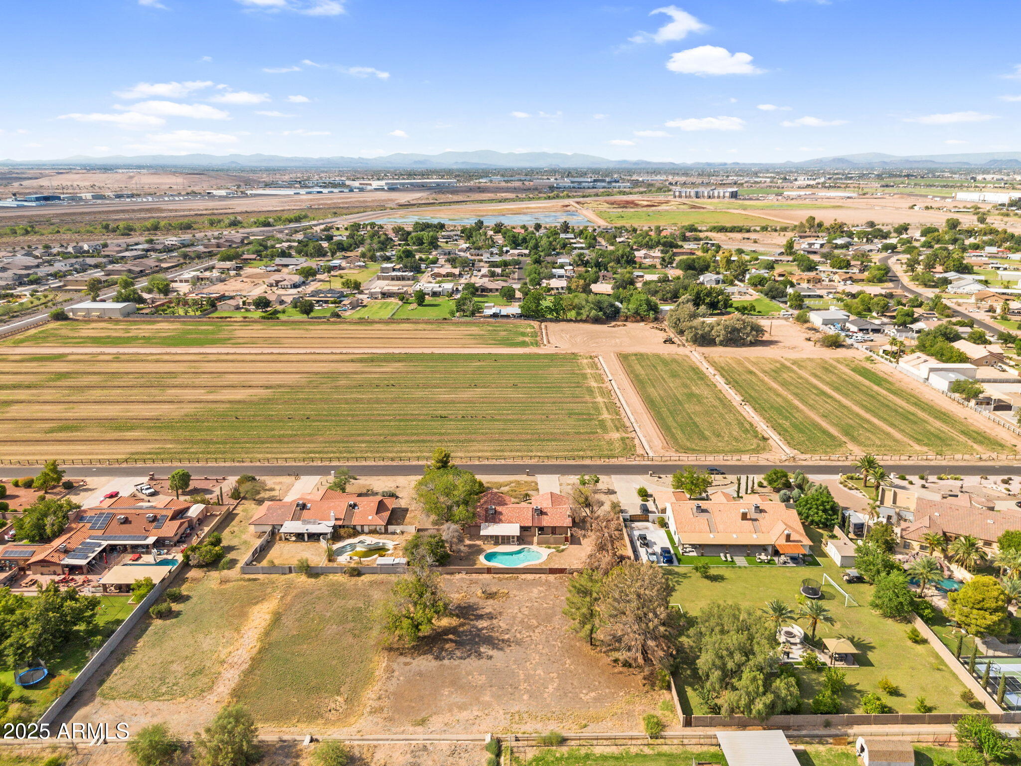 10637 W MISSOURI Avenue