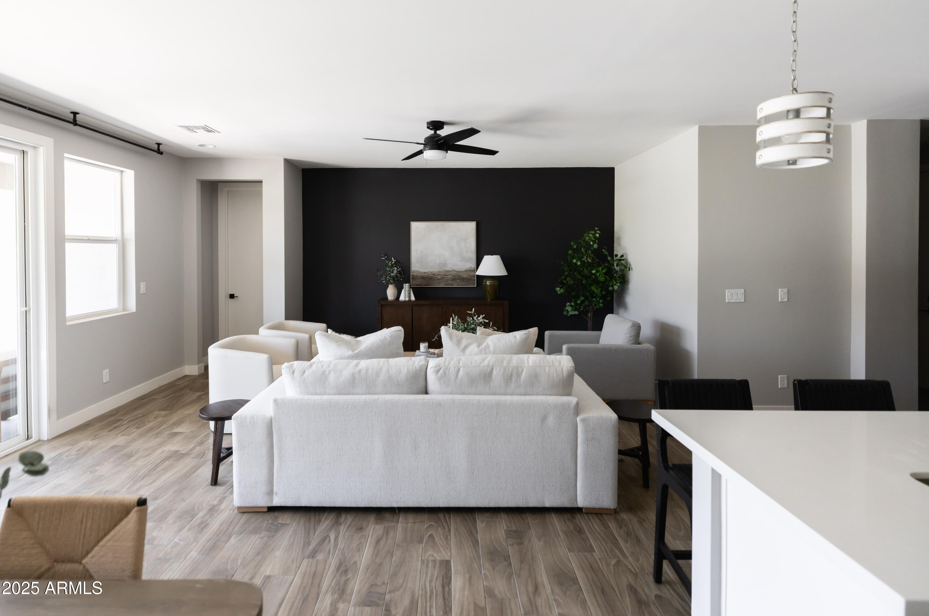 2819 N 28TH Place