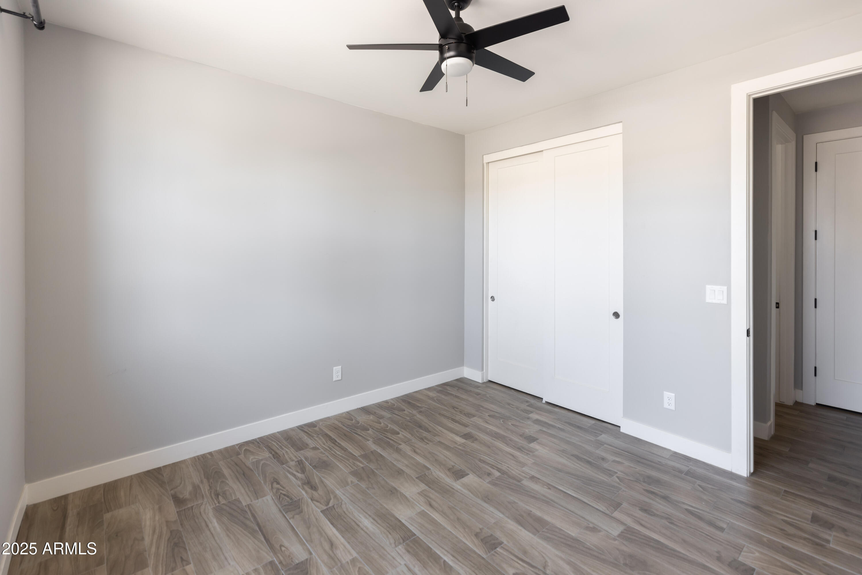 2819 N 28TH Place