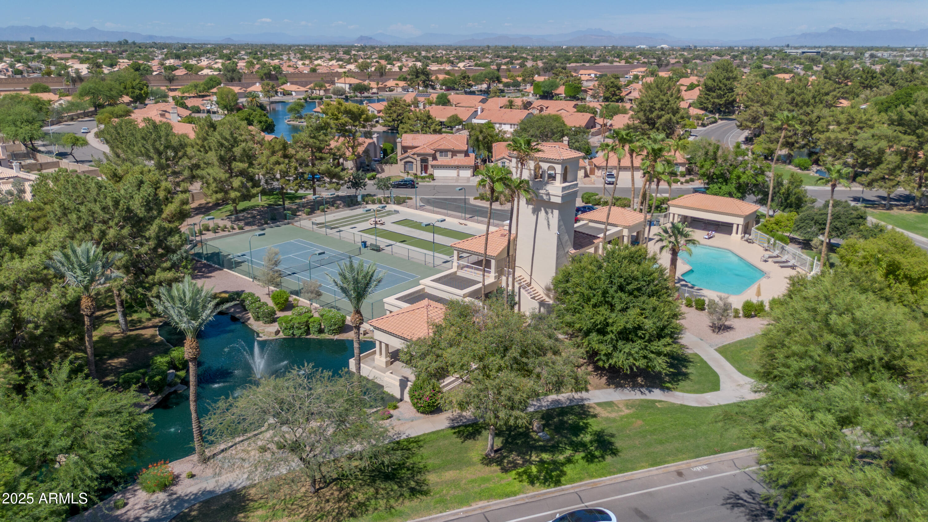 1511 W WILDHORSE Court