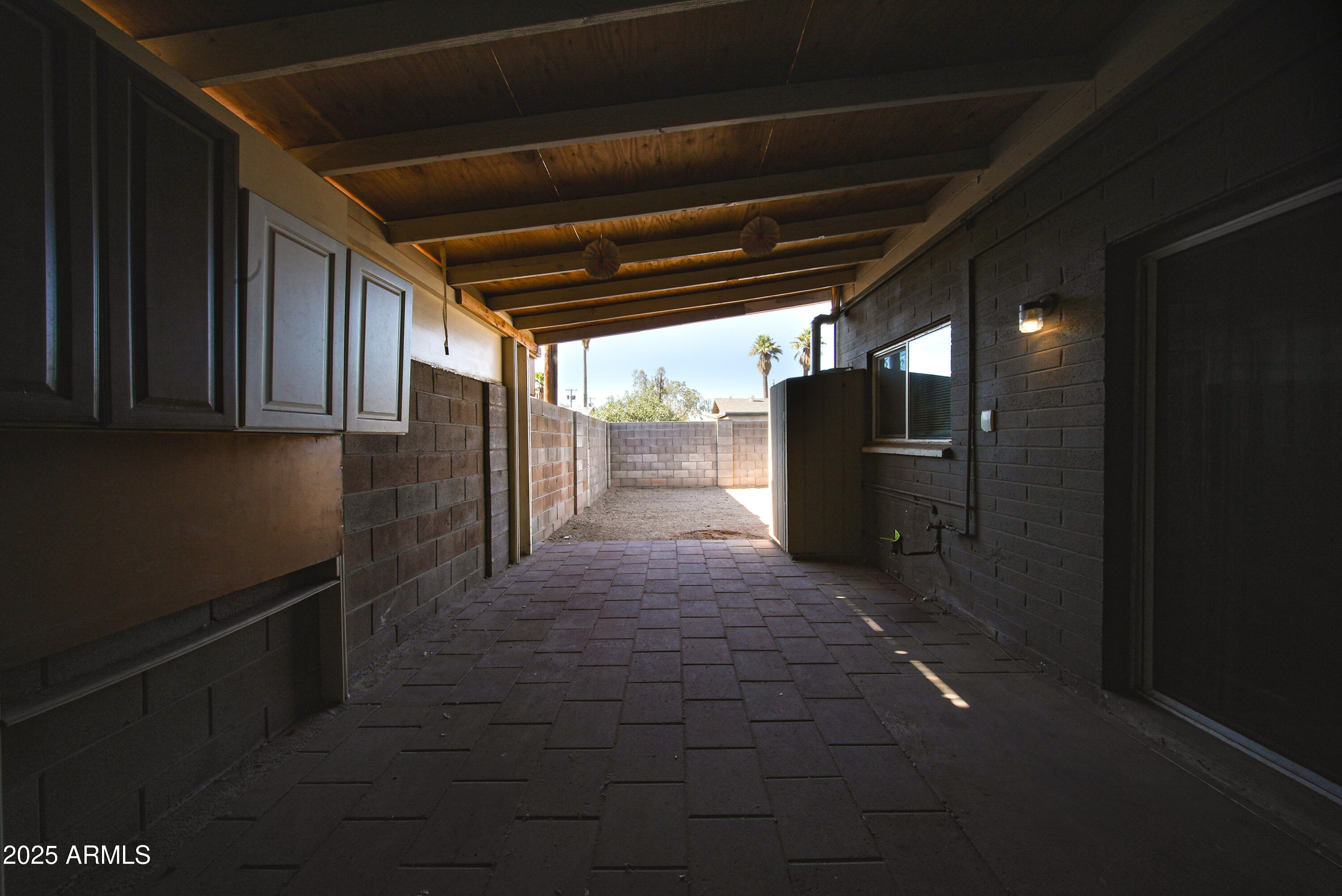 2646 E WILLETTA Street