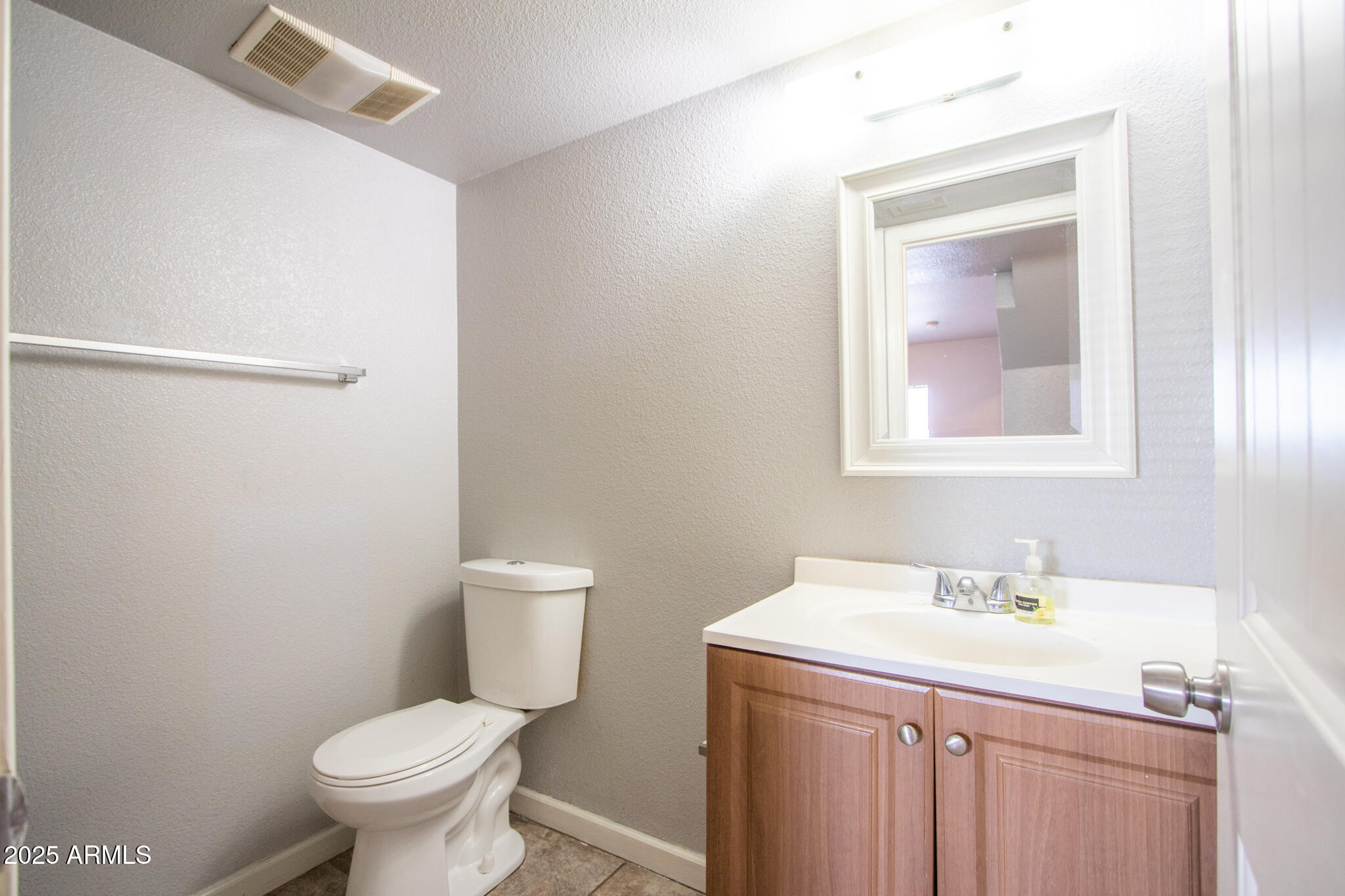 2646 E WILLETTA Street