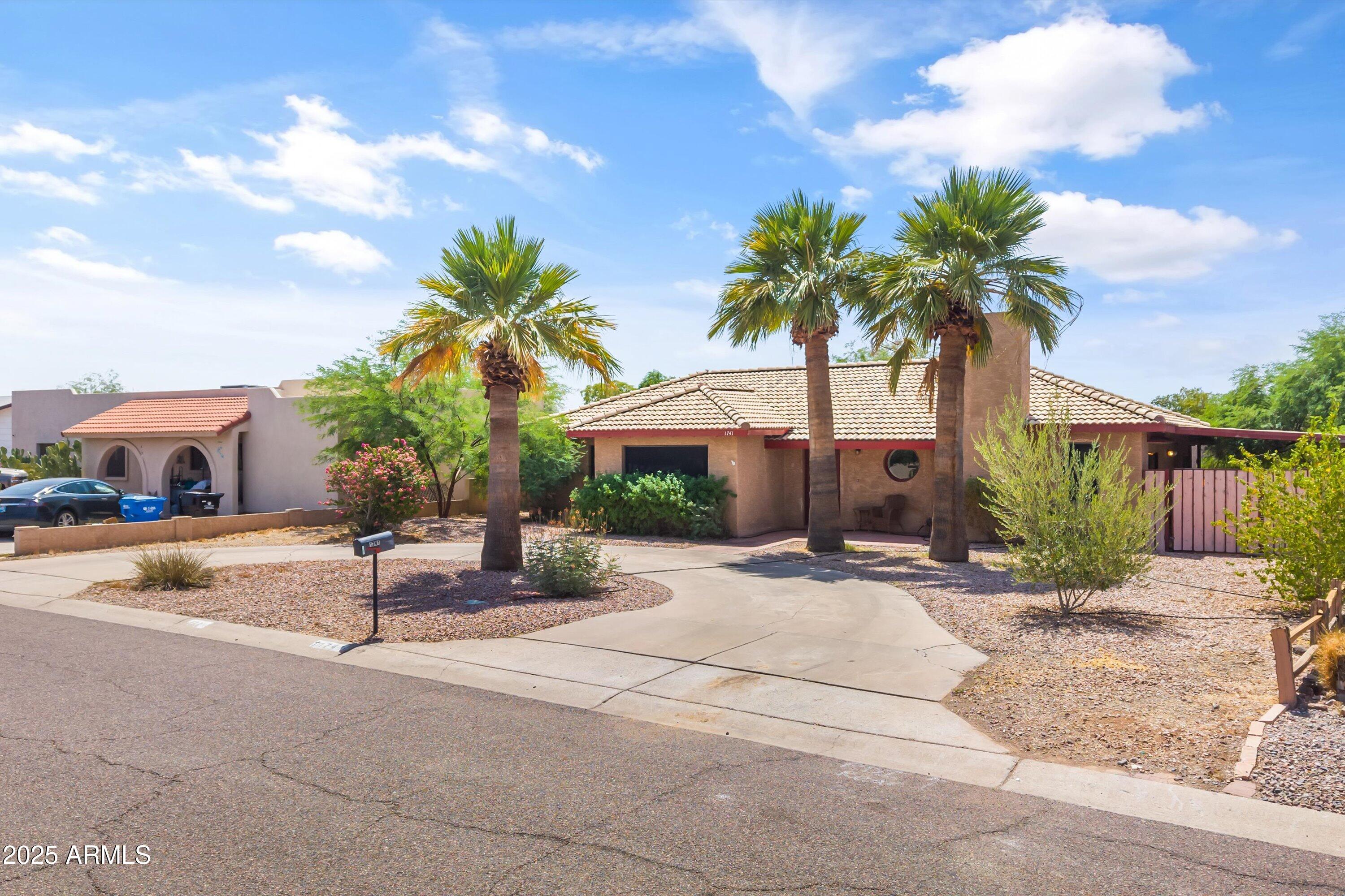 1741 W Wickieup Lane