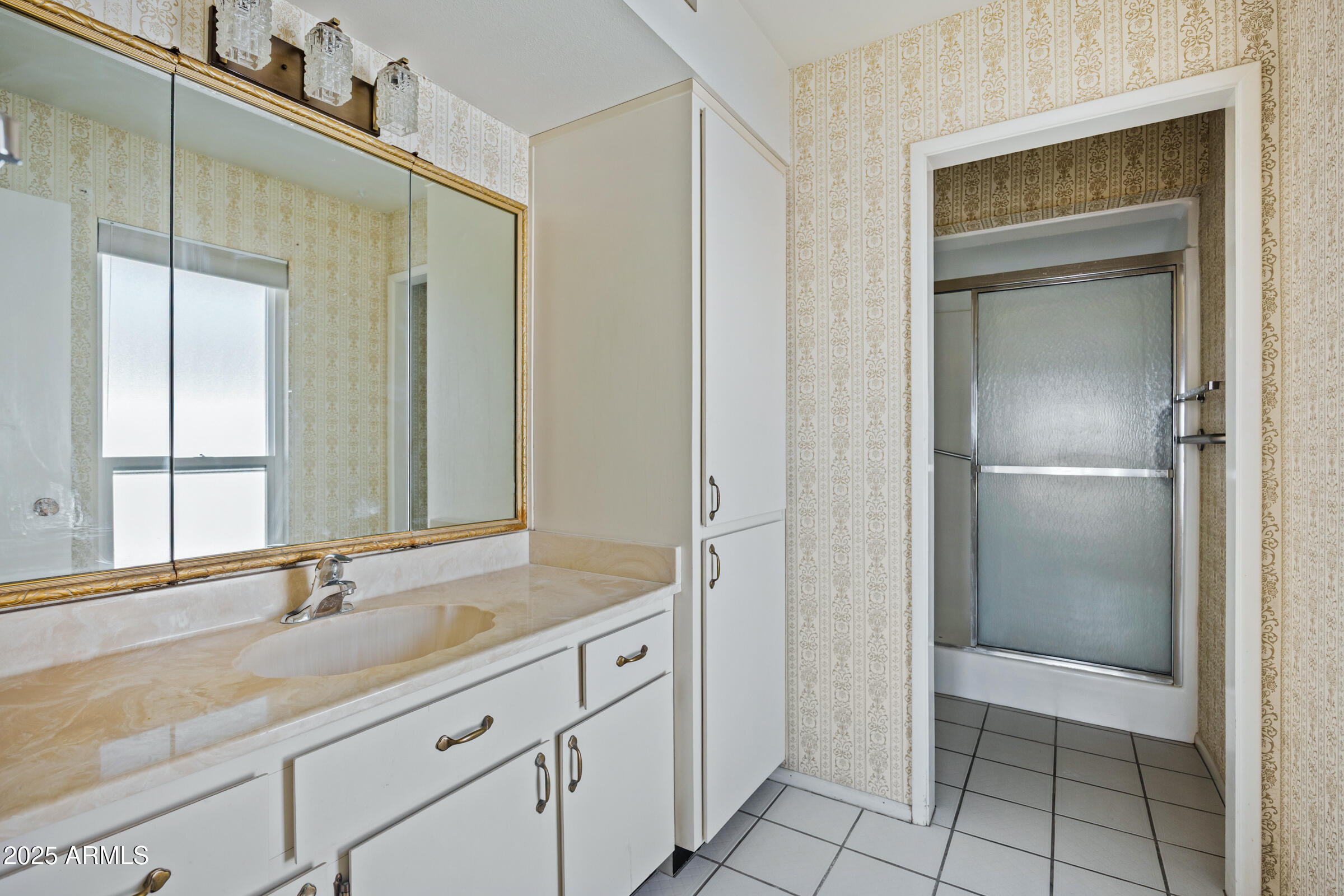 11041 W PLEASANT VALLEY Road