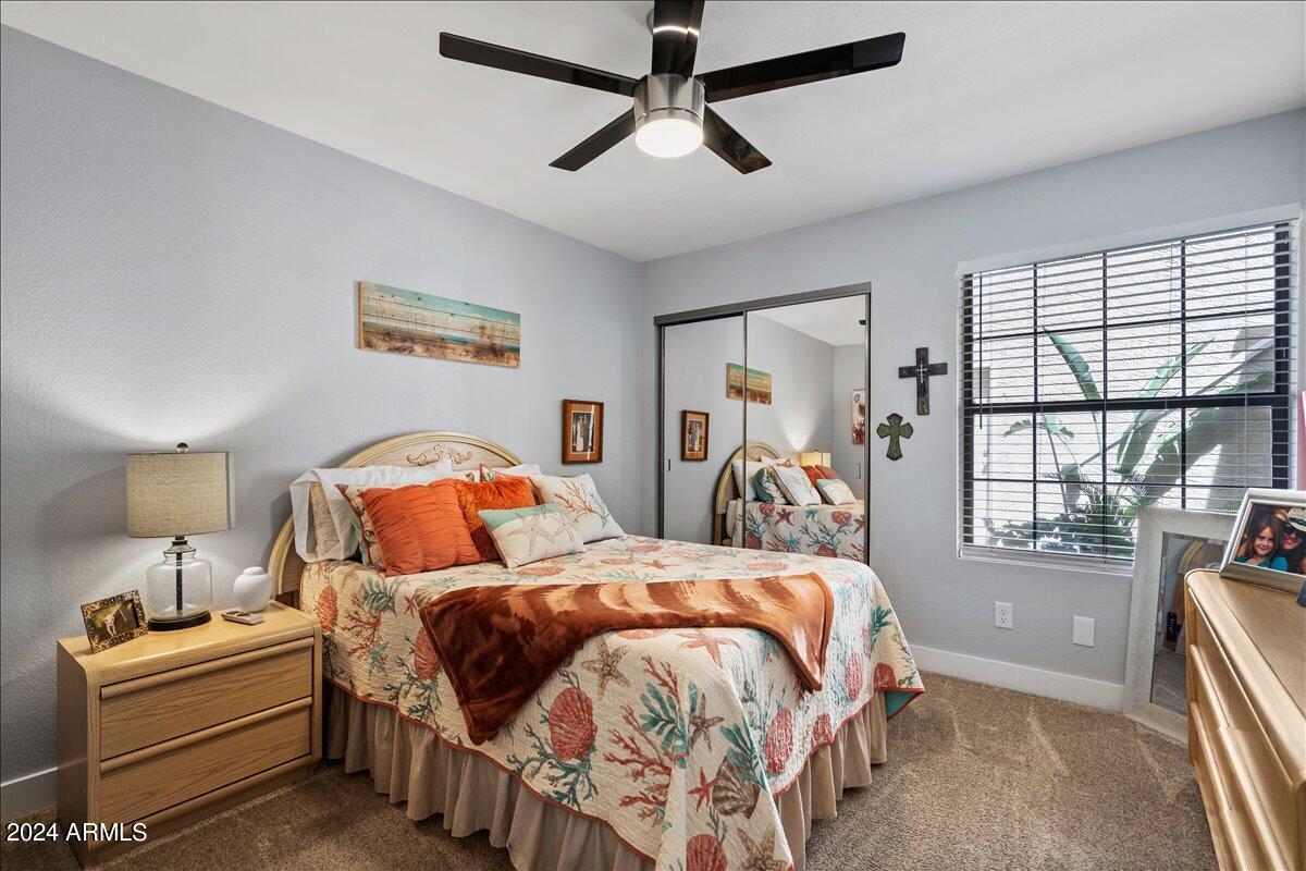 8300 E Vía De Ventura Boulevard, 1015