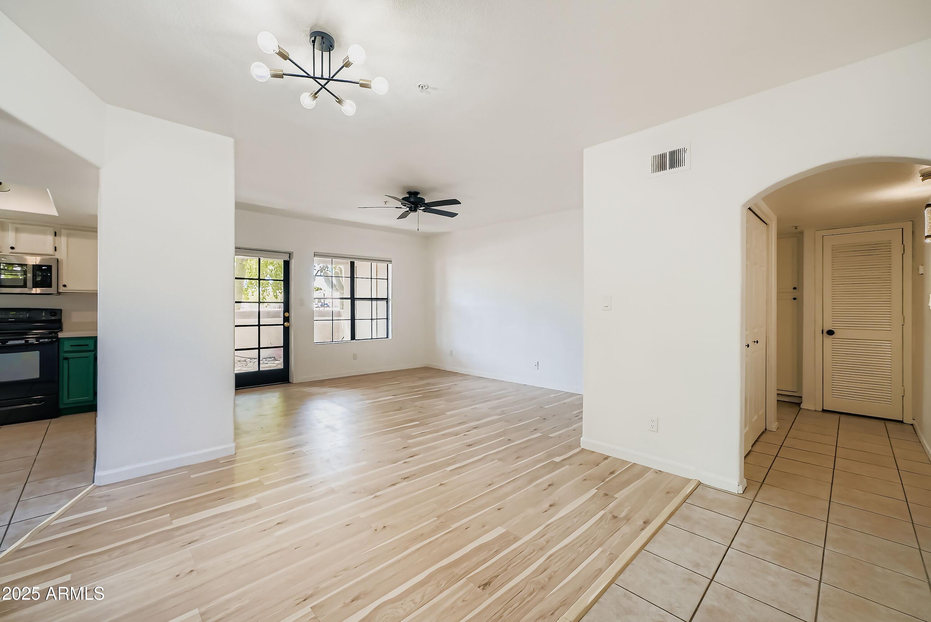 6885 E COCHISE Road, 105