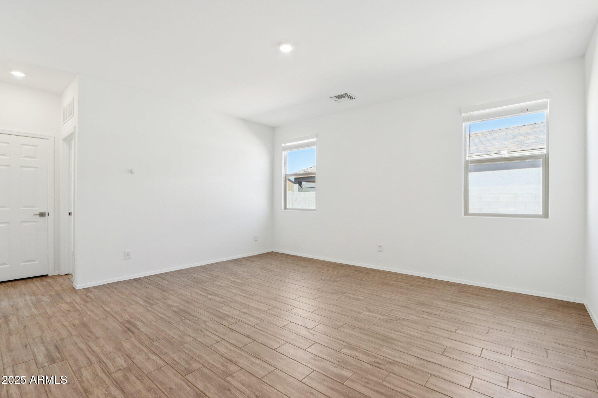 11652 N EVA Lane