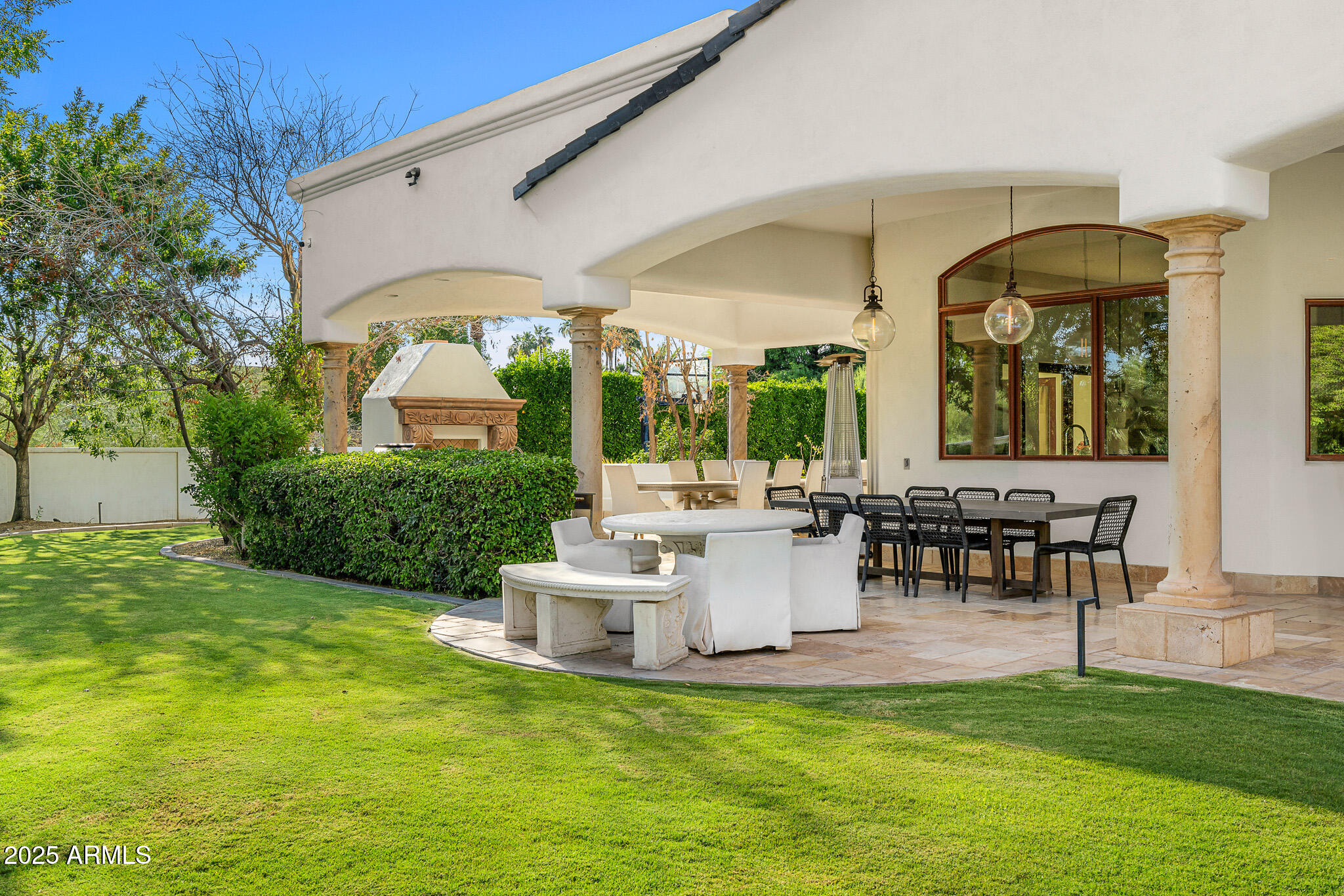 6809 E DOUBLETREE RANCH Road