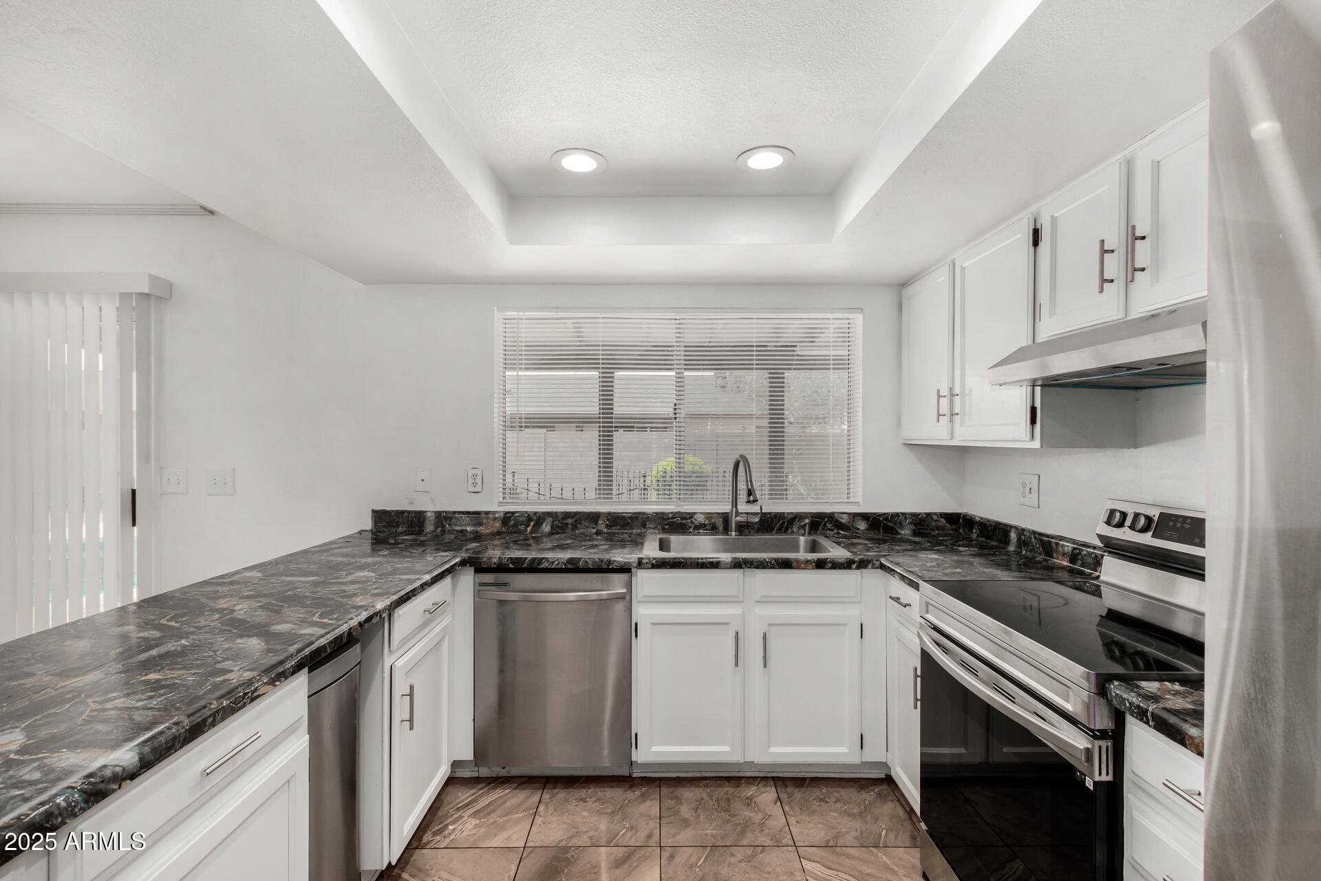 4141 W DIANA Avenue