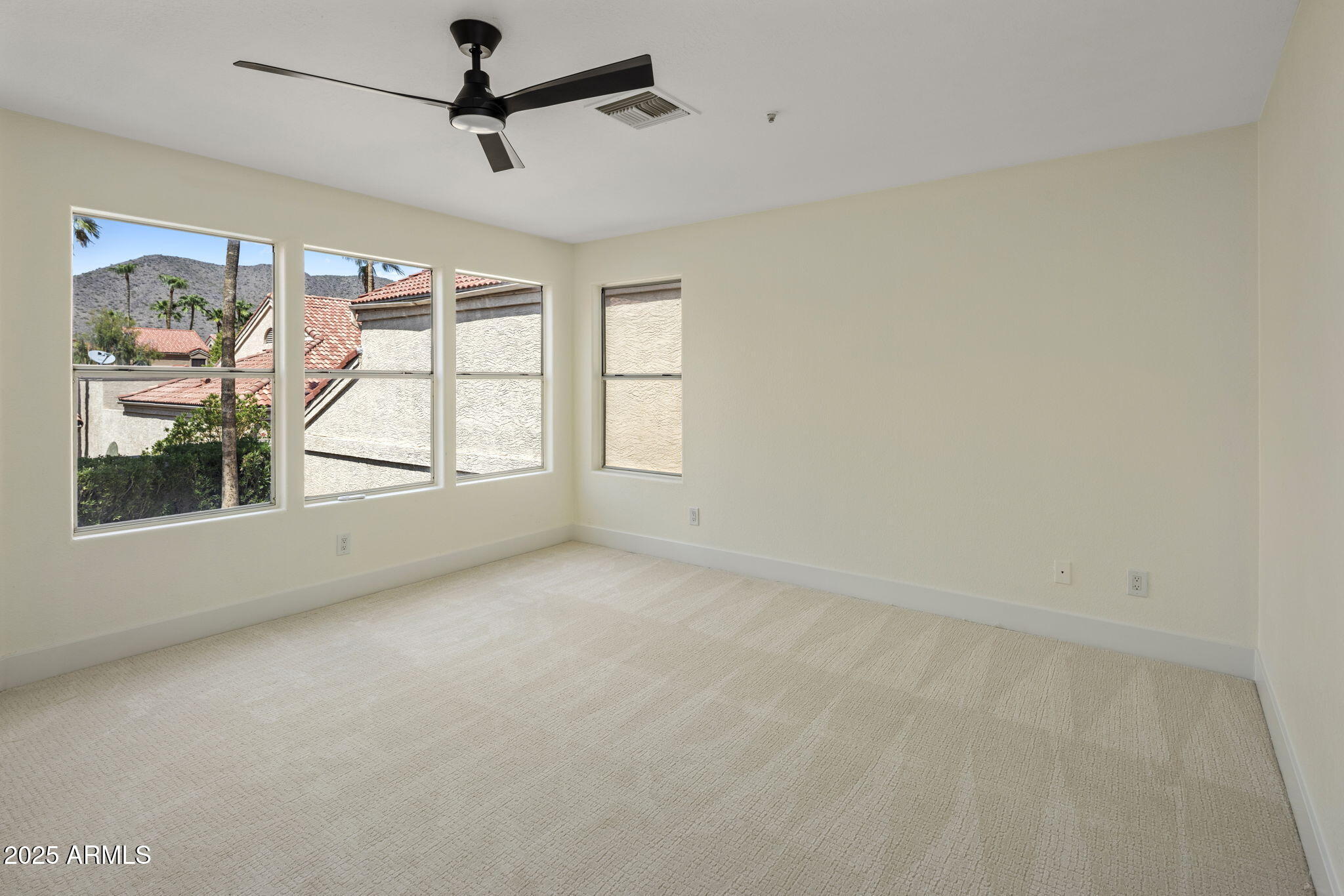 11248 E SUNNYSIDE Drive