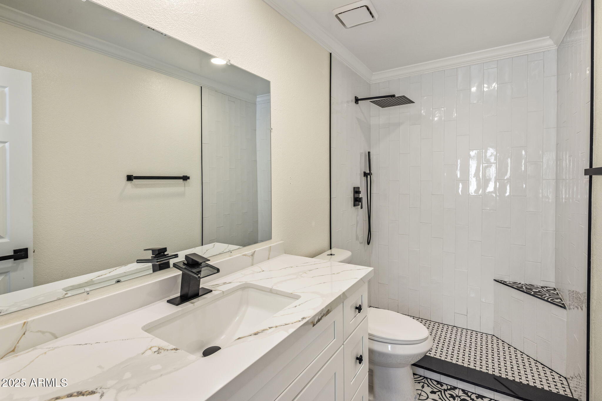 11248 E SUNNYSIDE Drive