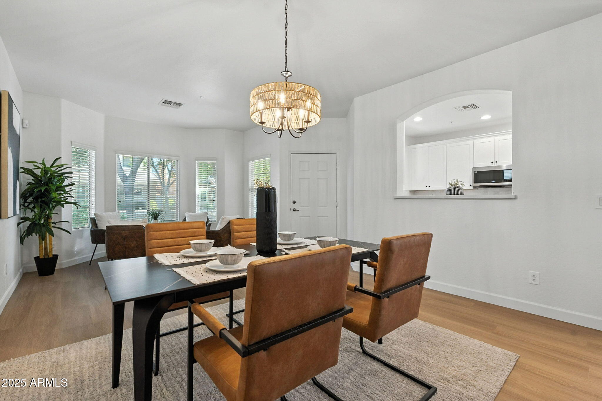 3065 E TAMARISK Street