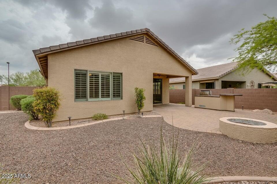 1604 W MORSE Drive