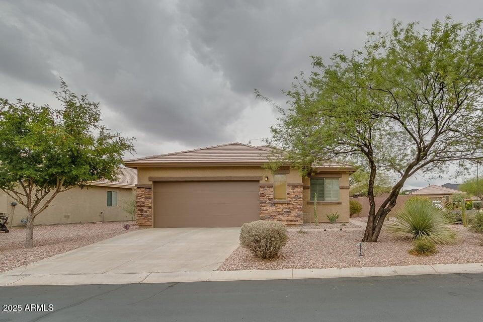 1604 W MORSE Drive