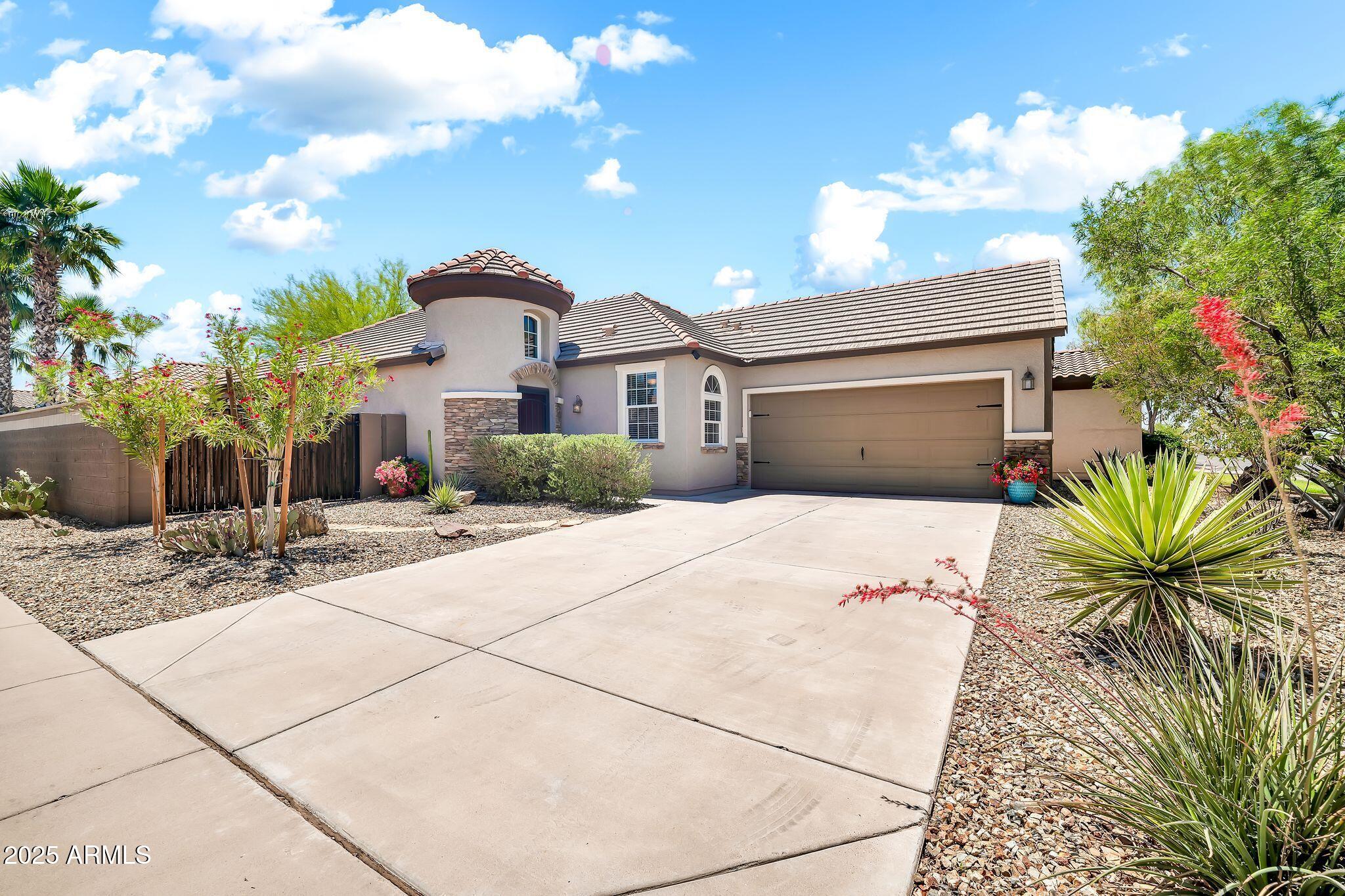 30285 W LEAH Drive