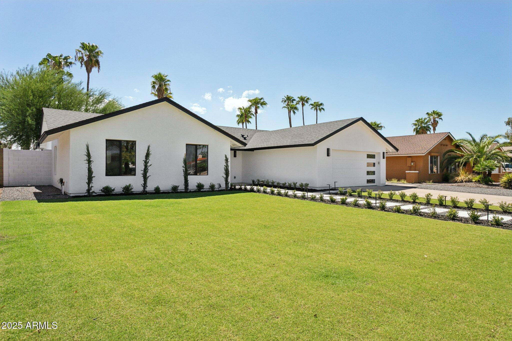 4815 E EVERETT Drive