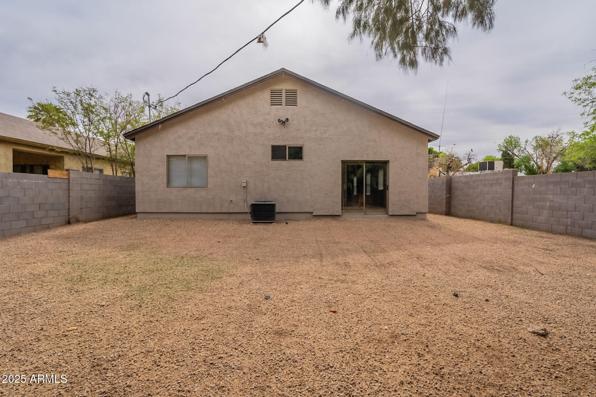 2210 N 27TH Place