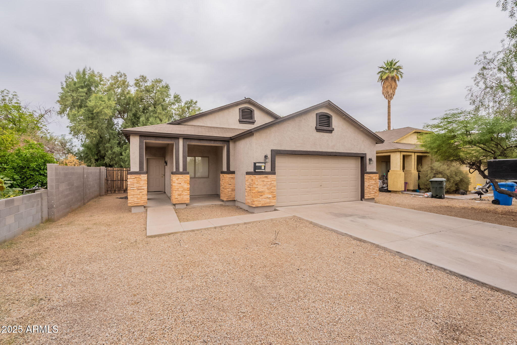 2210 N 27TH Place