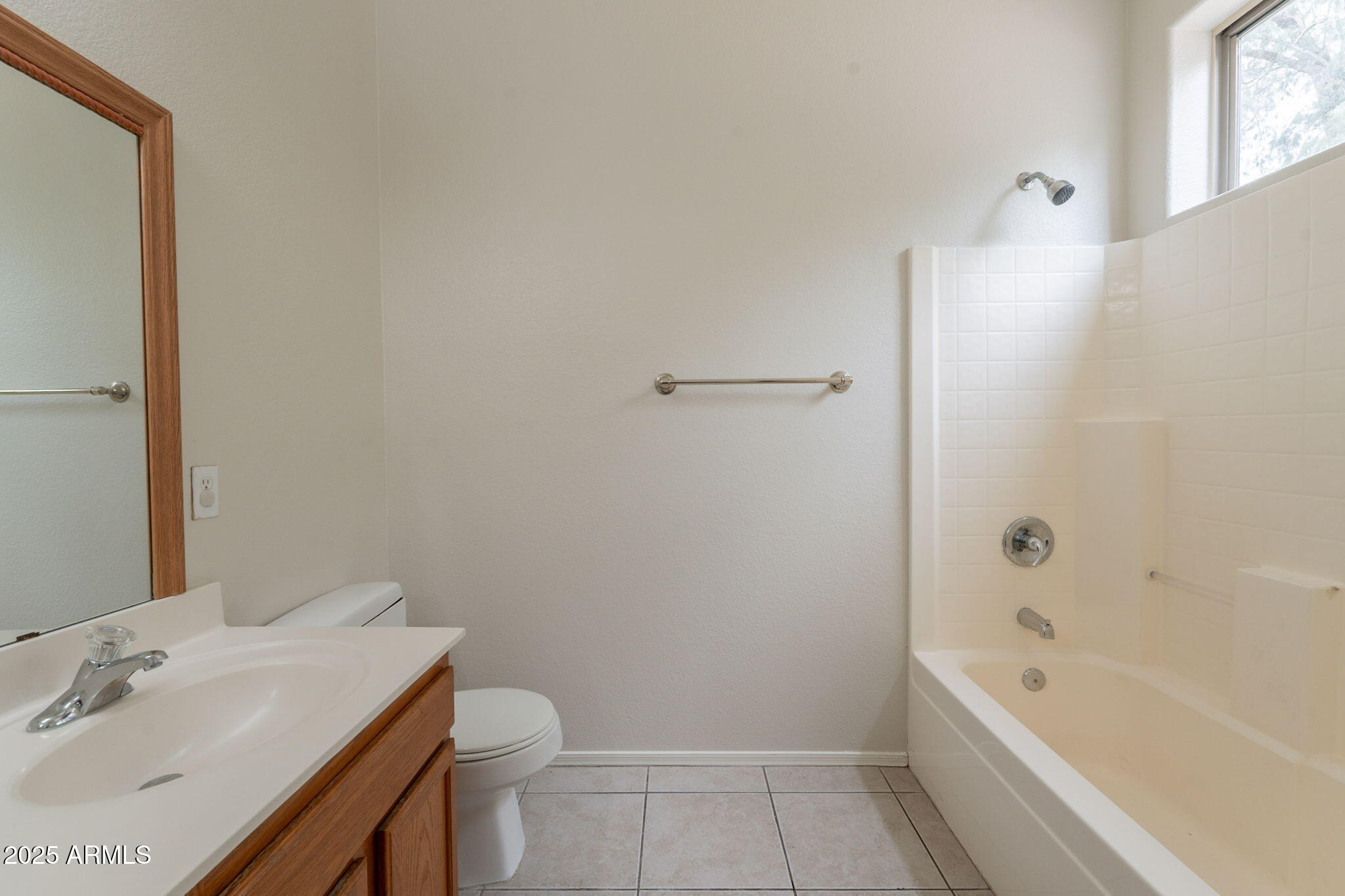 2210 N 27TH Place