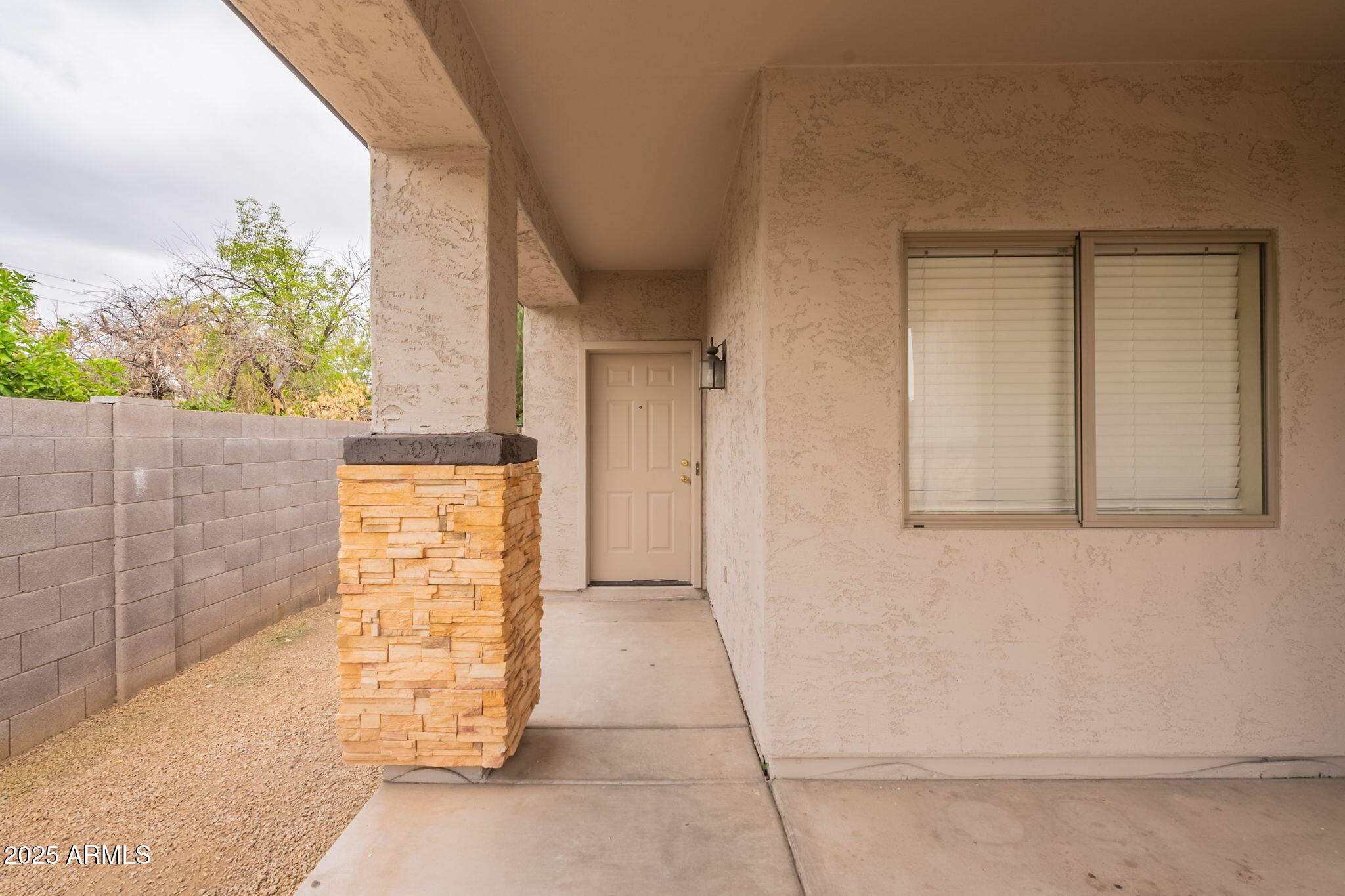2210 N 27TH Place
